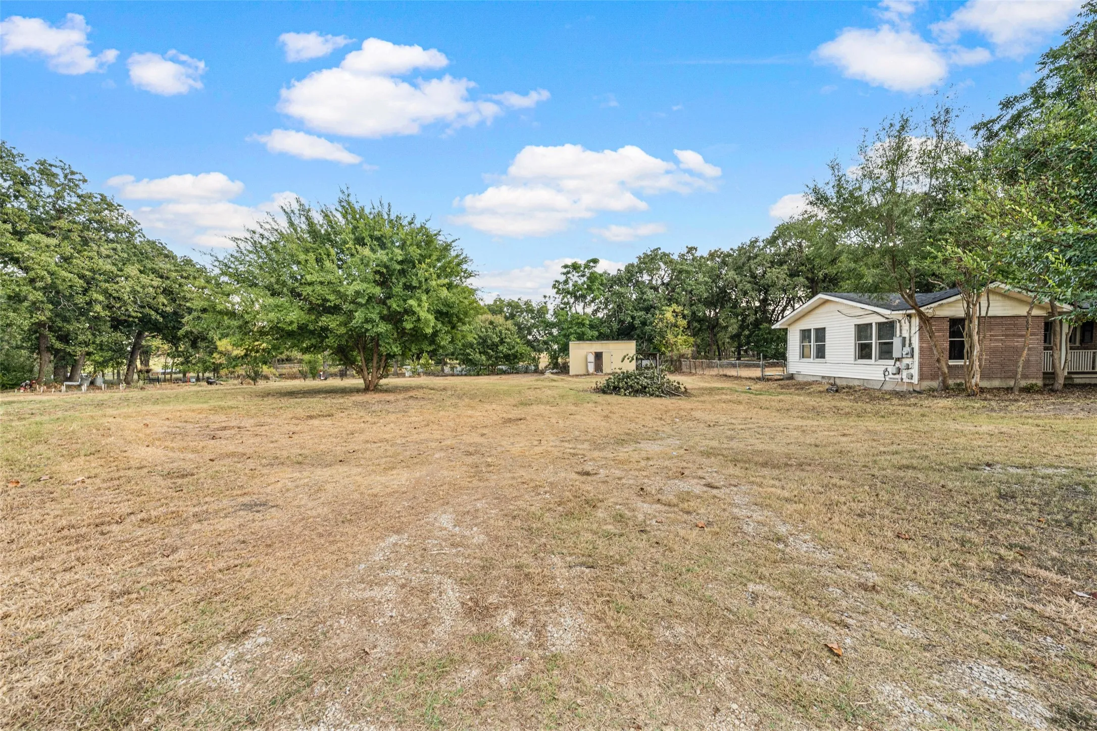 Single Family Residence For Sale in Mc Lennan County , 1311 E Stegall Road, Robinson, Texas 76706, 3 Bedroom, 2 Bathroom, 1 Garage spaces, 1,697 Sqft, built in 1978, mls#21374928, Real Estate Agent in Robinson, Homes For Sale in Mc Lennan county, Homes For Sale in Robinson, Realtor in Robinson Texas, Real Estate Brokerage Independent Realty Texas, Luminita Cordes Realtor