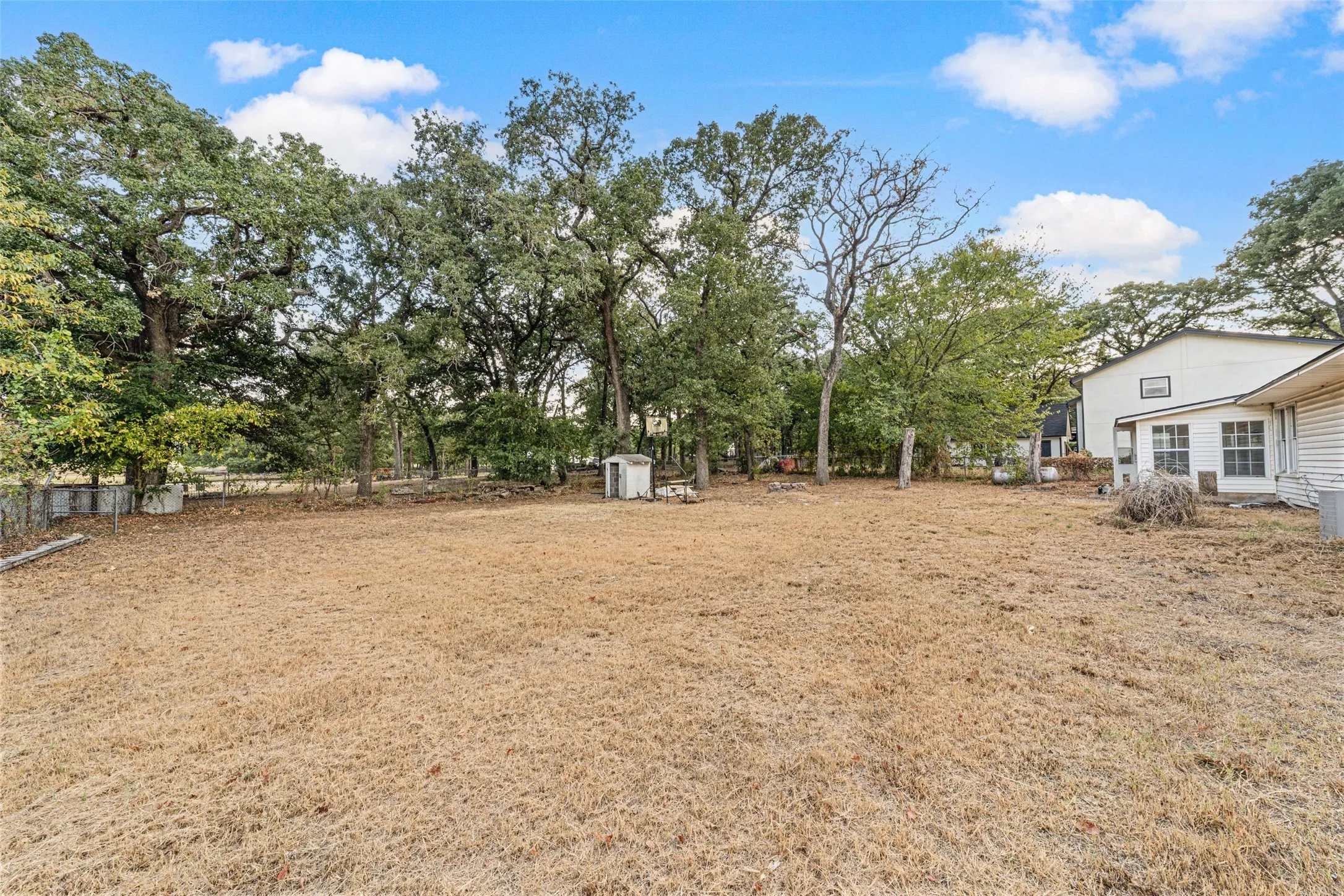 Single Family Residence For Sale in Mc Lennan County , 1311 E Stegall Road, Robinson, Texas 76706, 3 Bedroom, 2 Bathroom, 1 Garage spaces, 1,697 Sqft, built in 1978, mls#21374928, Real Estate Agent in Robinson, Homes For Sale in Mc Lennan county, Homes For Sale in Robinson, Realtor in Robinson Texas, Real Estate Brokerage Independent Realty Texas, Luminita Cordes Realtor