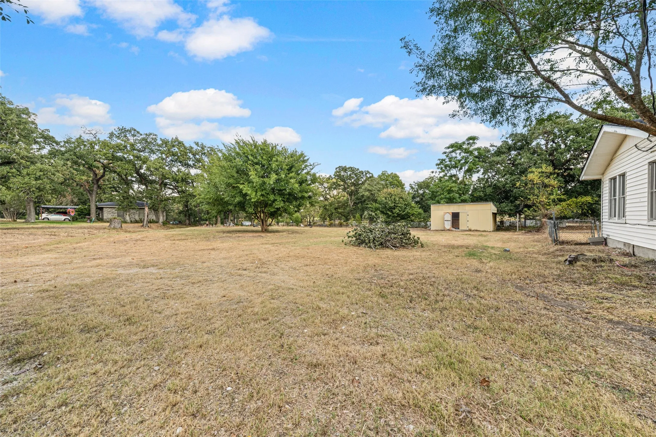Single Family Residence For Sale in Mc Lennan County , 1311 E Stegall Road, Robinson, Texas 76706, 3 Bedroom, 2 Bathroom, 1 Garage spaces, 1,697 Sqft, built in 1978, mls#21374928, Real Estate Agent in Robinson, Homes For Sale in Mc Lennan county, Homes For Sale in Robinson, Realtor in Robinson Texas, Real Estate Brokerage Independent Realty Texas, Luminita Cordes Realtor