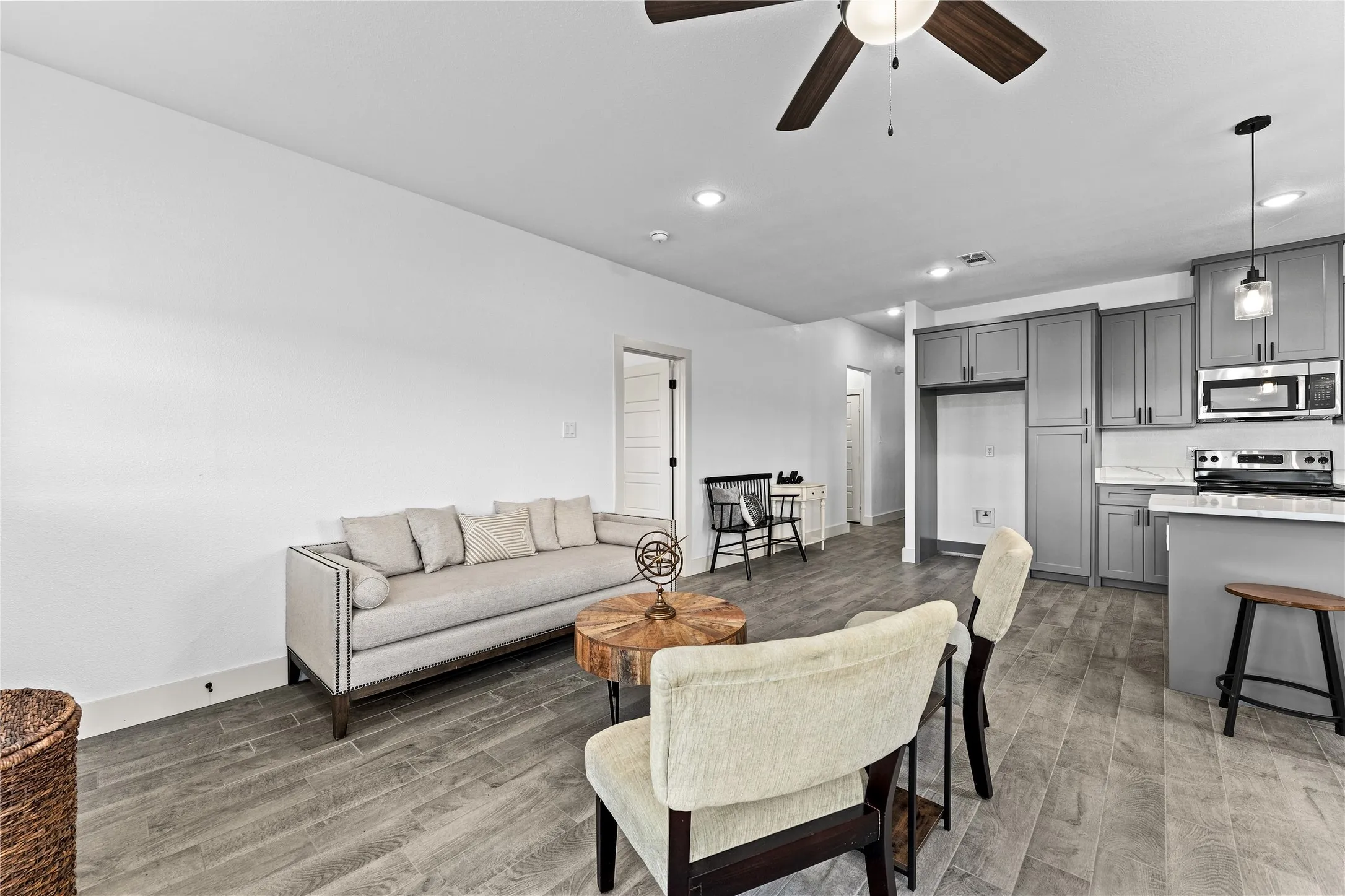 Single Family Residence For Sale in Hill County , 510 Don Lane, Itasca, Texas 76055, 3 Bedroom, 2 Bathroom, 1 Garage spaces, 1,501 Sqft, built in 2024, mls#21375158, Real Estate Agent in Itasca, Homes For Sale in Hill county, Homes For Sale in Itasca, Realtor in Itasca Texas, Real Estate Brokerage Independent Realty Texas, Luminita Cordes Realtor