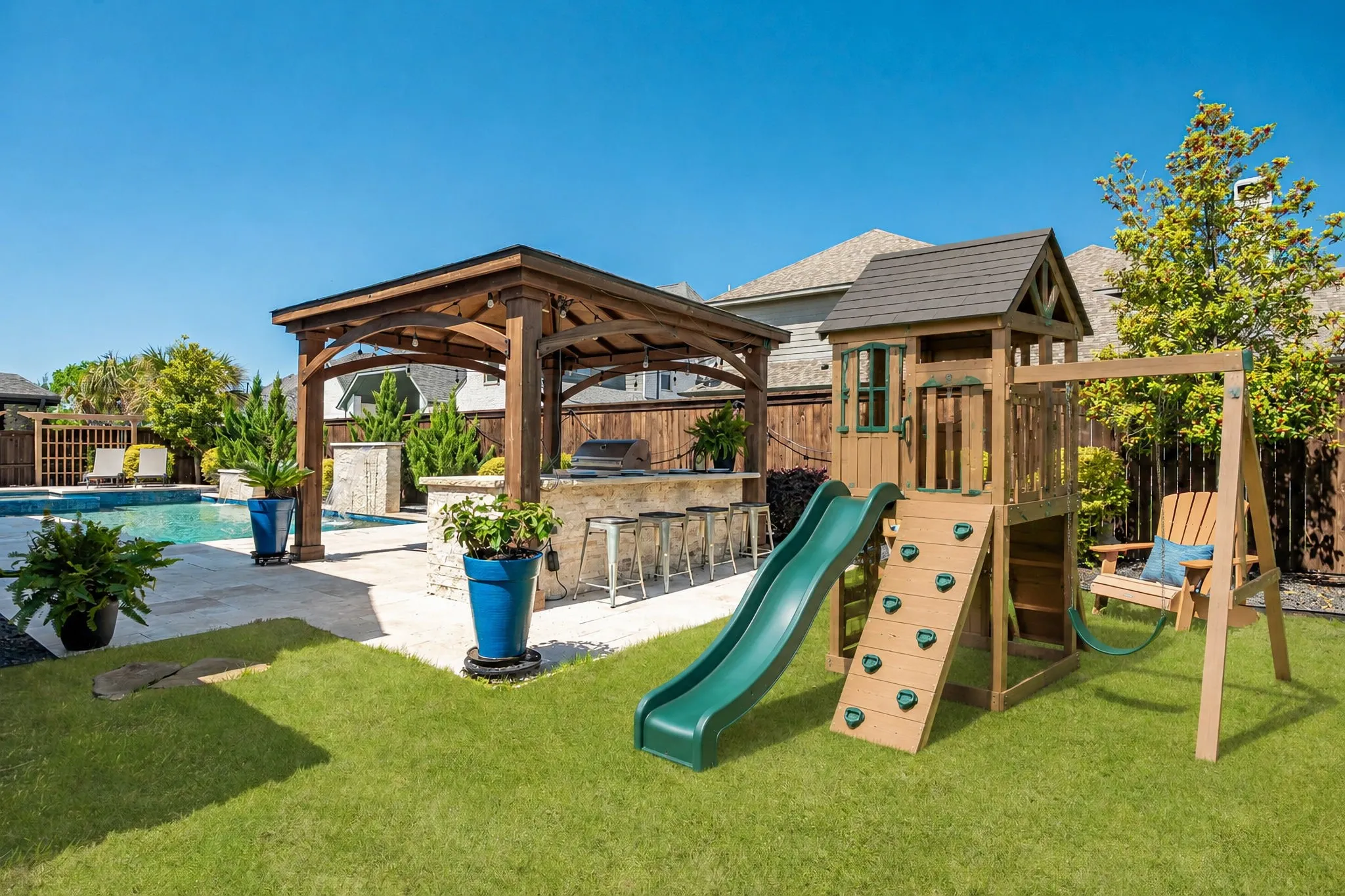 Virtually staged side yard.