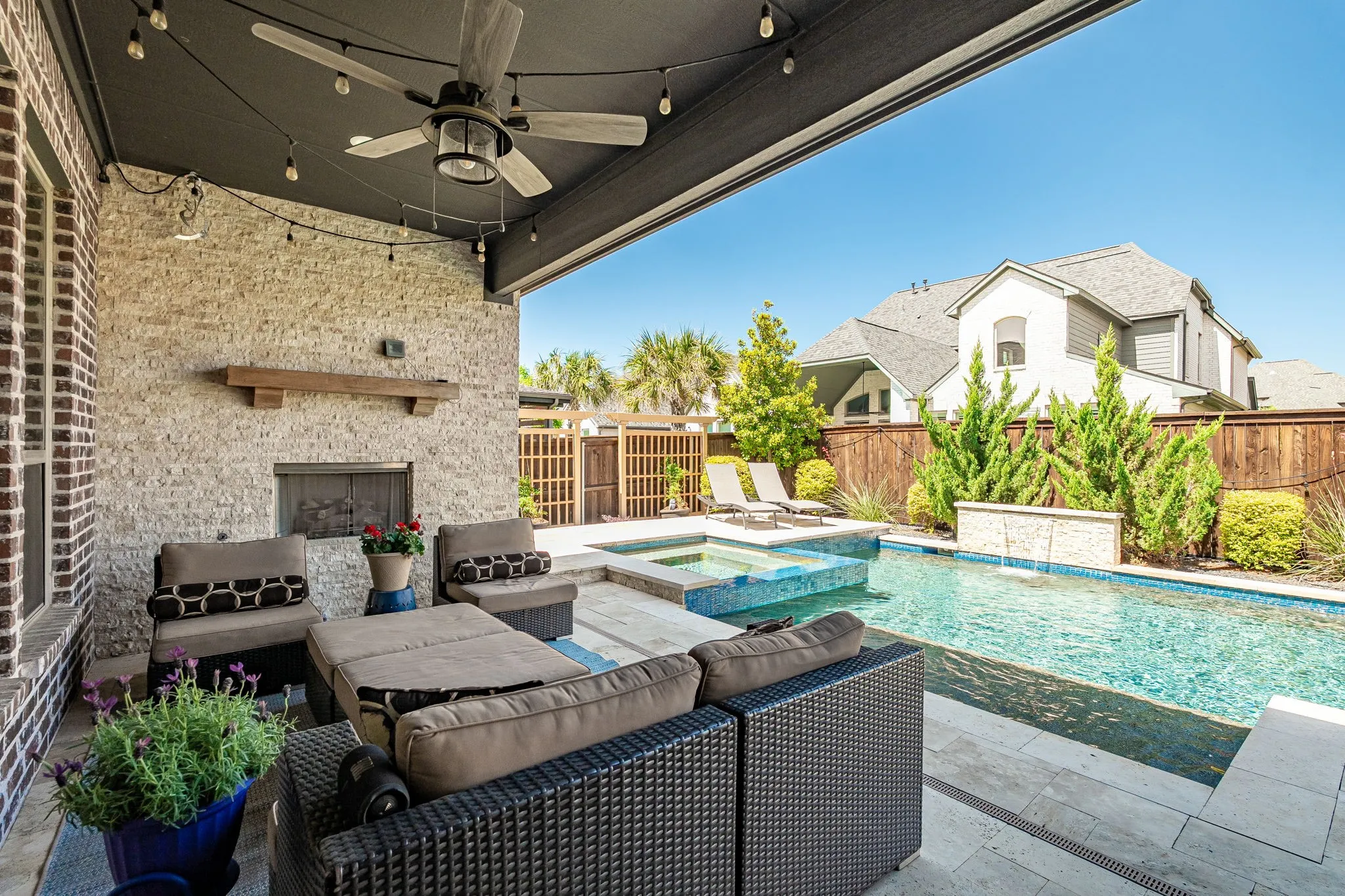 Single Family Residence For Sale in Collin County , 1405 Devonshire Drive, Celina, Texas 75009, 5 Bedroom, 5 Bathroom, 3 Garage spaces, 4,303 Sqft, built in 2016, mls#21373606, Real Estate Agent in Celina, Homes For Sale in Collin county, Homes For Sale in Celina, Realtor in Celina Texas, Real Estate Brokerage Independent Realty Texas, Luminita Cordes Realtor