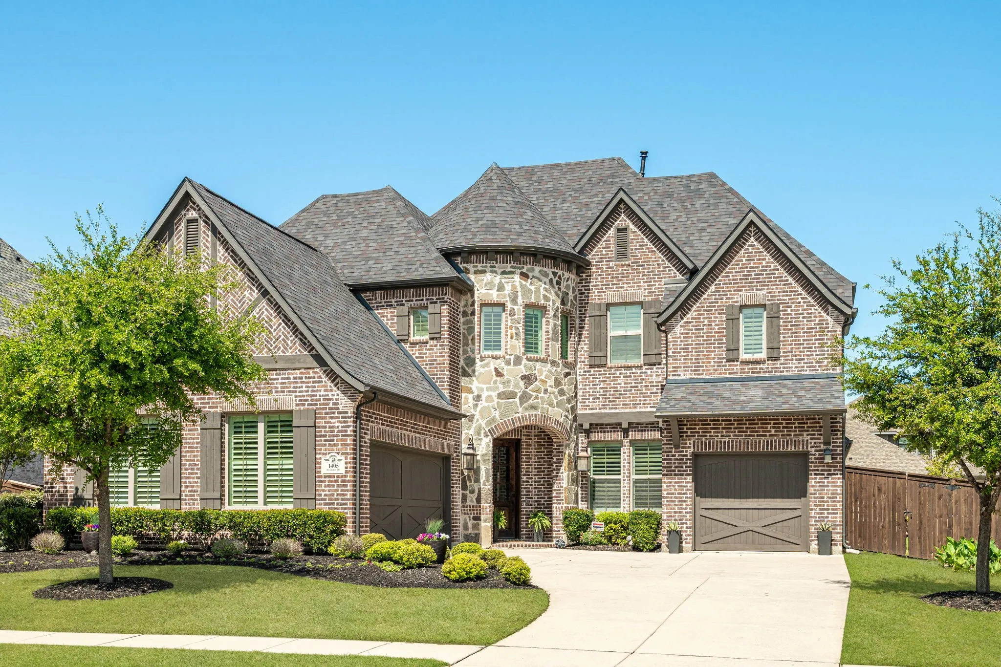 Single Family Residence For Sale in Collin County , 1405 Devonshire Drive, Celina, Texas 75009, 5 Bedroom, 5 Bathroom, 3 Garage spaces, 4,303 Sqft, built in 2016, mls#21373606, Real Estate Agent in Celina, Homes For Sale in Collin county, Homes For Sale in Celina, Realtor in Celina Texas, Real Estate Brokerage Independent Realty Texas, Luminita Cordes Realtor