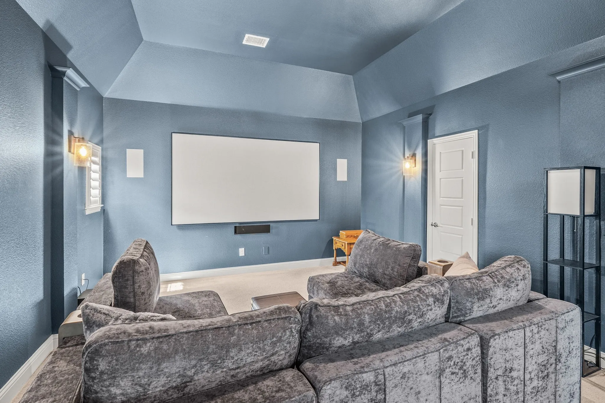 Single Family Residence For Sale in Collin County , 1405 Devonshire Drive, Celina, Texas 75009, 5 Bedroom, 5 Bathroom, 3 Garage spaces, 4,303 Sqft, built in 2016, mls#21373606, Real Estate Agent in Celina, Homes For Sale in Collin county, Homes For Sale in Celina, Realtor in Celina Texas, Real Estate Brokerage Independent Realty Texas, Luminita Cordes Realtor