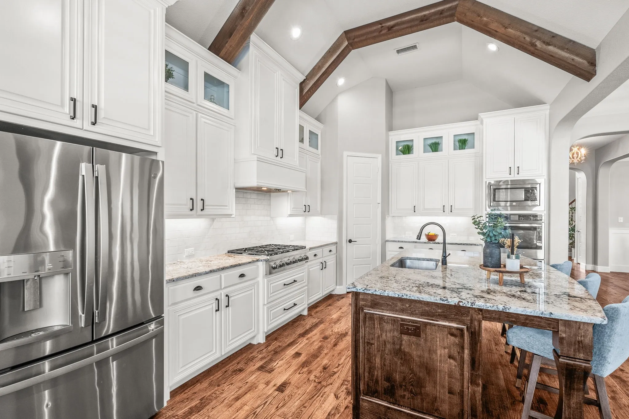 Single Family Residence For Sale in Collin County , 1405 Devonshire Drive, Celina, Texas 75009, 5 Bedroom, 5 Bathroom, 3 Garage spaces, 4,303 Sqft, built in 2016, mls#21373606, Real Estate Agent in Celina, Homes For Sale in Collin county, Homes For Sale in Celina, Realtor in Celina Texas, Real Estate Brokerage Independent Realty Texas, Luminita Cordes Realtor