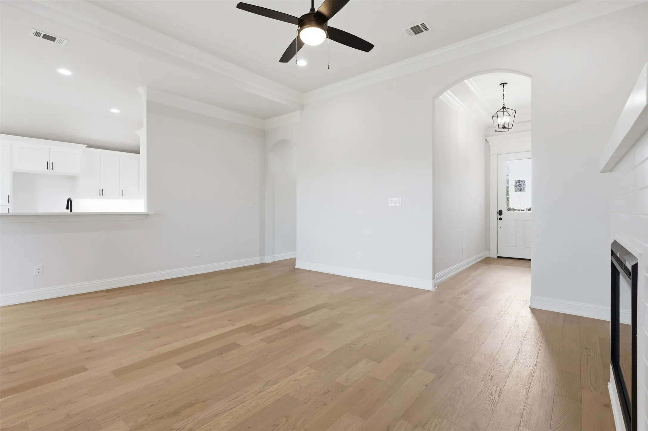 Single Family Residence For Sale in Parker County , 728 Raylan Street, Springtown, Texas 76082, 4 Bedroom, 2 Bathroom, 2 Garage spaces, 1,725 Sqft, built in 2026, mls#21373700, Real Estate Agent in Springtown, Homes For Sale in Parker county, Homes For Sale in Springtown, Realtor in Springtown Texas, Real Estate Brokerage Independent Realty Texas, Luminita Cordes Realtor