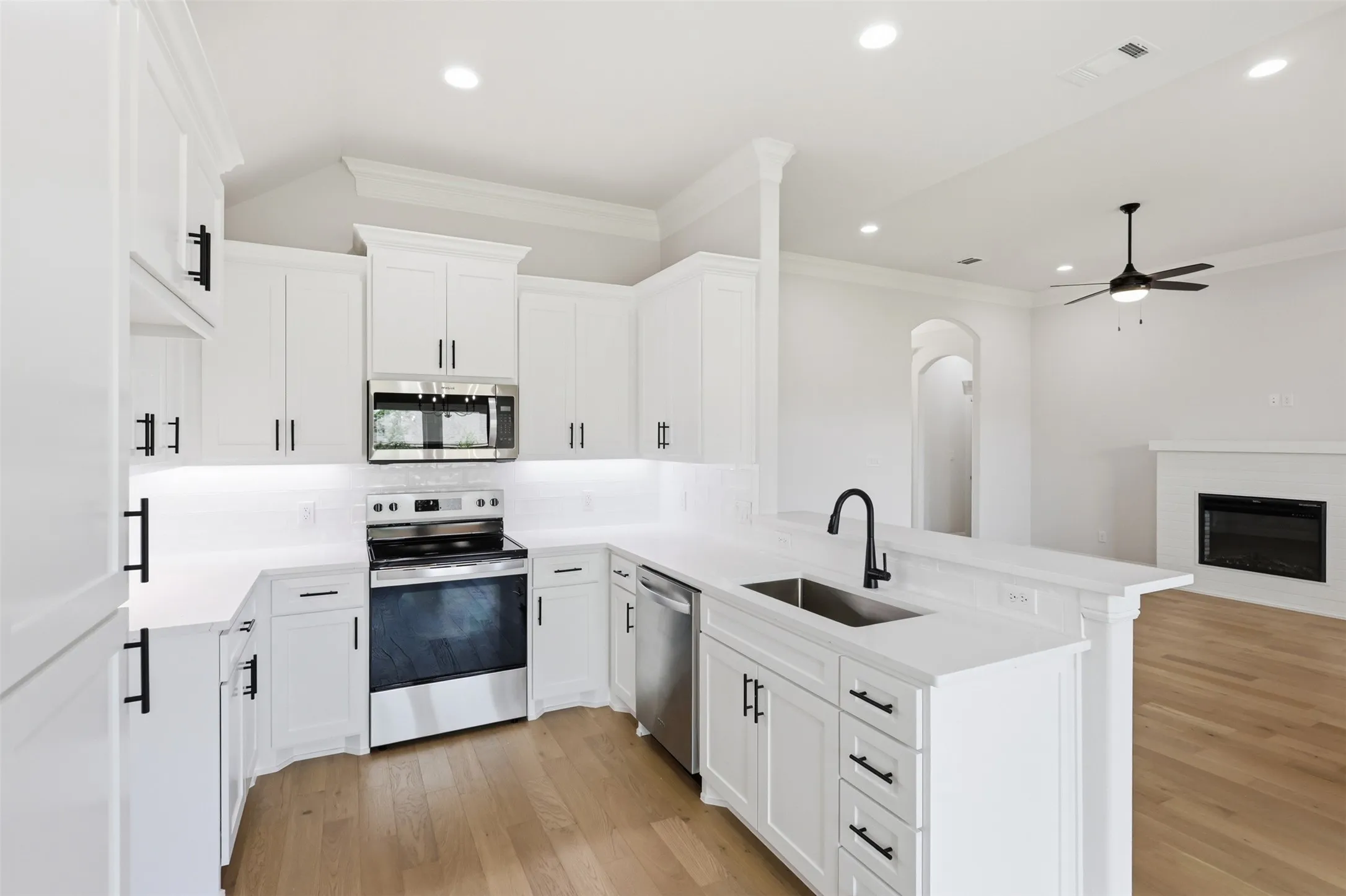Single Family Residence For Sale in Parker County , 728 Raylan Street, Springtown, Texas 76082, 4 Bedroom, 2 Bathroom, 2 Garage spaces, 1,725 Sqft, built in 2026, mls#21373700, Real Estate Agent in Springtown, Homes For Sale in Parker county, Homes For Sale in Springtown, Realtor in Springtown Texas, Real Estate Brokerage Independent Realty Texas, Luminita Cordes Realtor