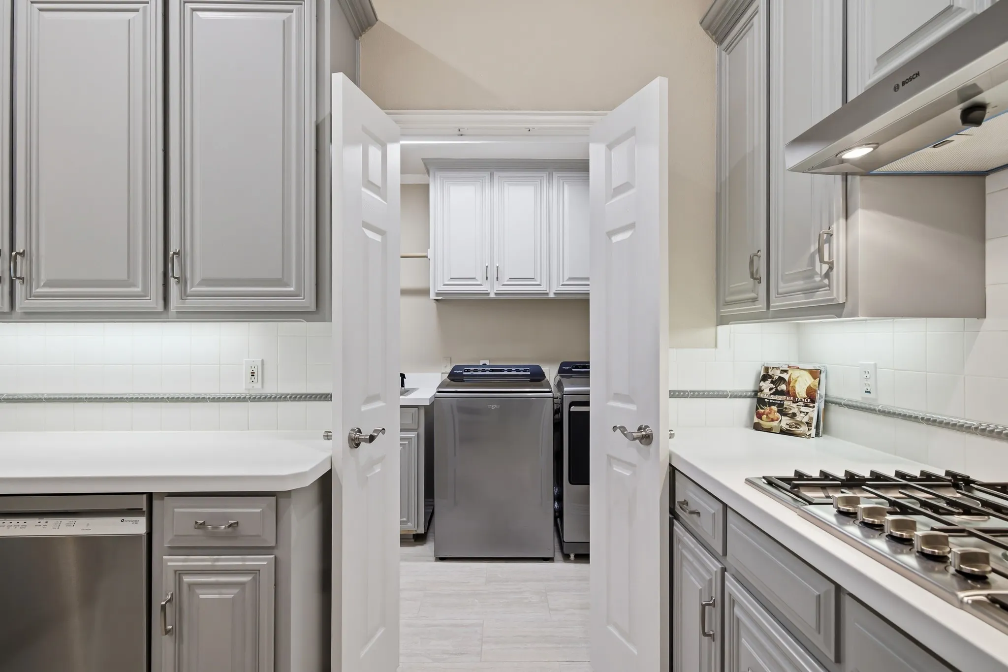 Single Family Residence For Sale in Tarrant County , 2224 Cachelle Court, Bedford, Texas 76021, 3 Bedroom, 3 Bathroom, 2 Garage spaces, 2,202 Sqft, built in 1997, mls#21361944, Real Estate Agent in Bedford, Homes For Sale in Tarrant county, Homes For Sale in Bedford, Realtor in Bedford Texas, Real Estate Brokerage Independent Realty Texas, Luminita Cordes Realtor