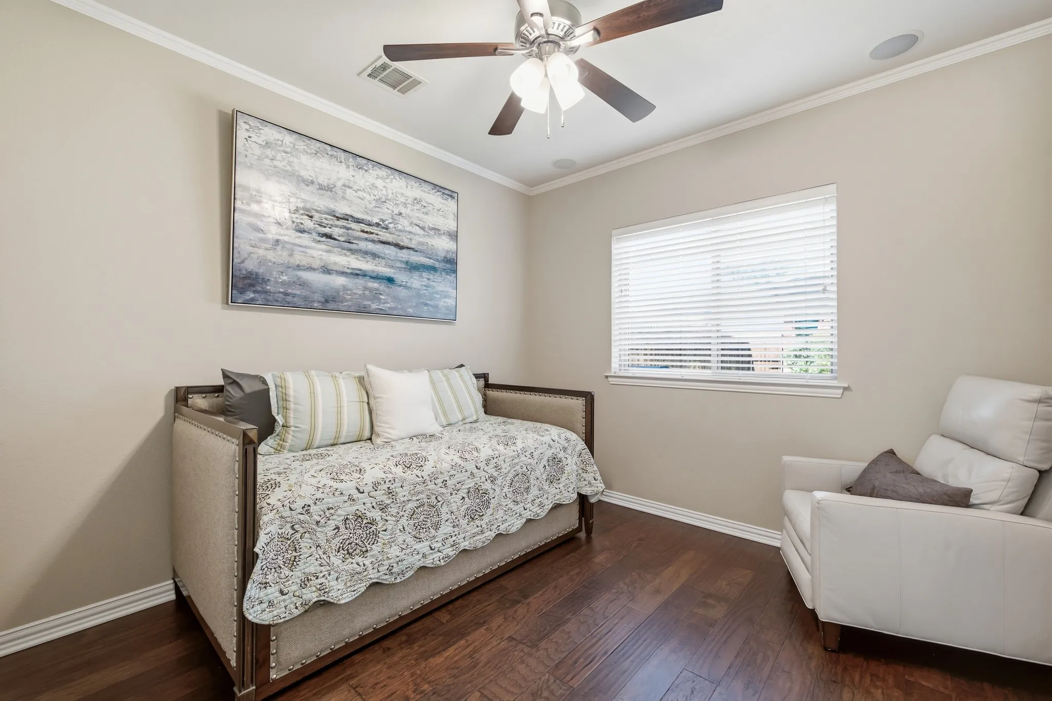 Single Family Residence For Sale in Tarrant County , 2224 Cachelle Court, Bedford, Texas 76021, 3 Bedroom, 3 Bathroom, 2 Garage spaces, 2,202 Sqft, built in 1997, mls#21361944, Real Estate Agent in Bedford, Homes For Sale in Tarrant county, Homes For Sale in Bedford, Realtor in Bedford Texas, Real Estate Brokerage Independent Realty Texas, Luminita Cordes Realtor
