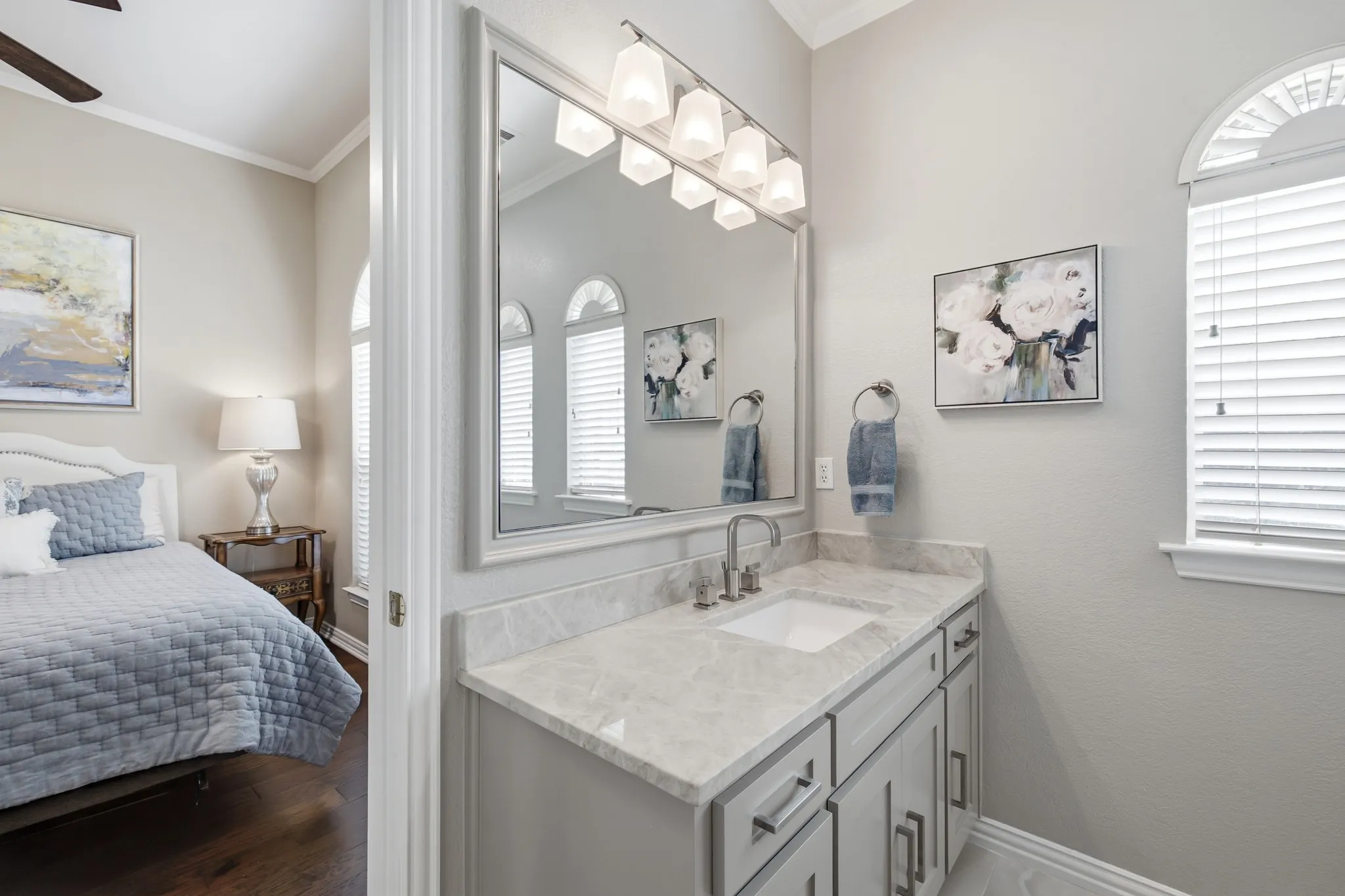 Single Family Residence For Sale in Tarrant County , 2224 Cachelle Court, Bedford, Texas 76021, 3 Bedroom, 3 Bathroom, 2 Garage spaces, 2,202 Sqft, built in 1997, mls#21361944, Real Estate Agent in Bedford, Homes For Sale in Tarrant county, Homes For Sale in Bedford, Realtor in Bedford Texas, Real Estate Brokerage Independent Realty Texas, Luminita Cordes Realtor