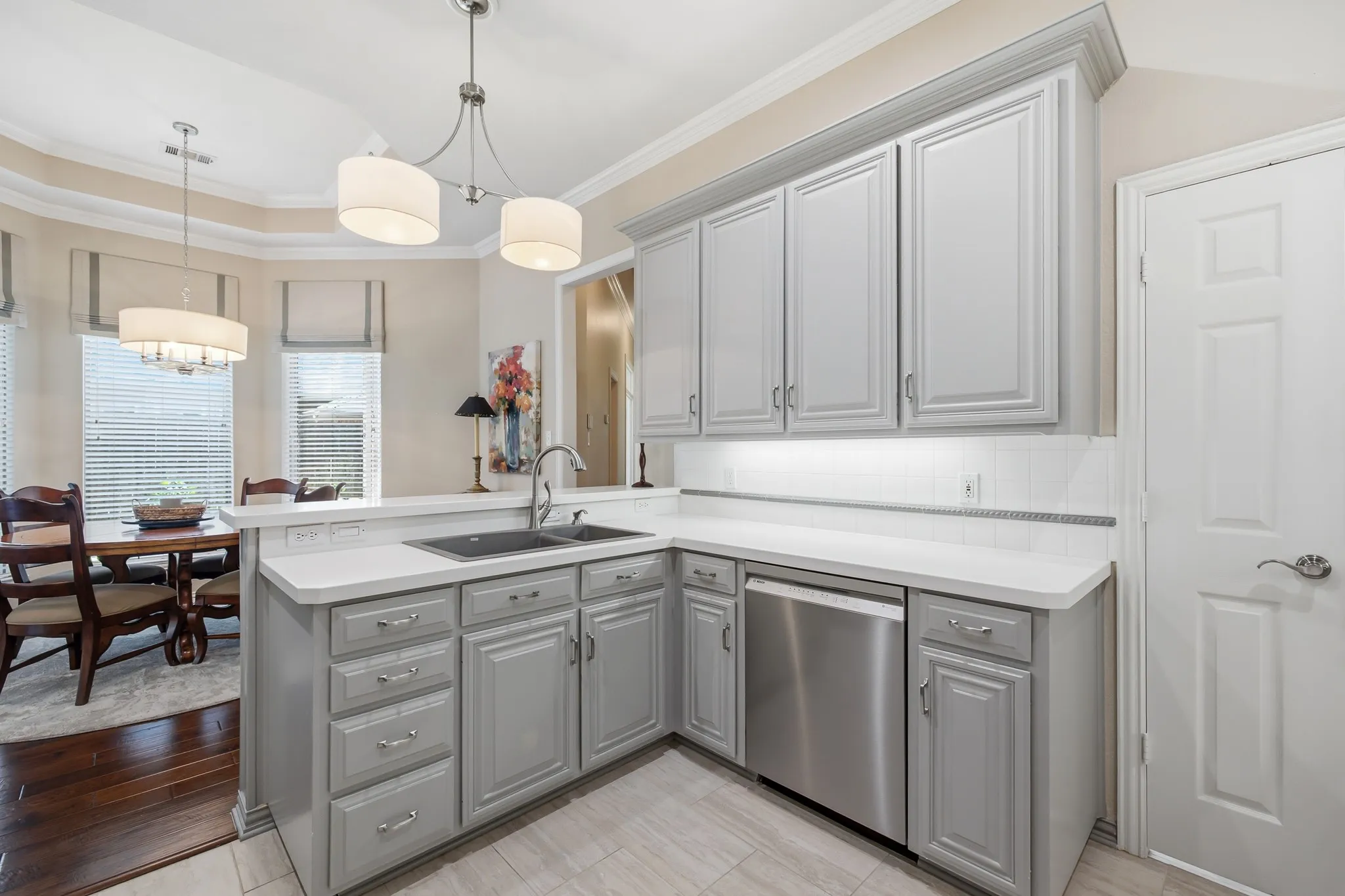Single Family Residence For Sale in Tarrant County , 2224 Cachelle Court, Bedford, Texas 76021, 3 Bedroom, 3 Bathroom, 2 Garage spaces, 2,202 Sqft, built in 1997, mls#21361944, Real Estate Agent in Bedford, Homes For Sale in Tarrant county, Homes For Sale in Bedford, Realtor in Bedford Texas, Real Estate Brokerage Independent Realty Texas, Luminita Cordes Realtor