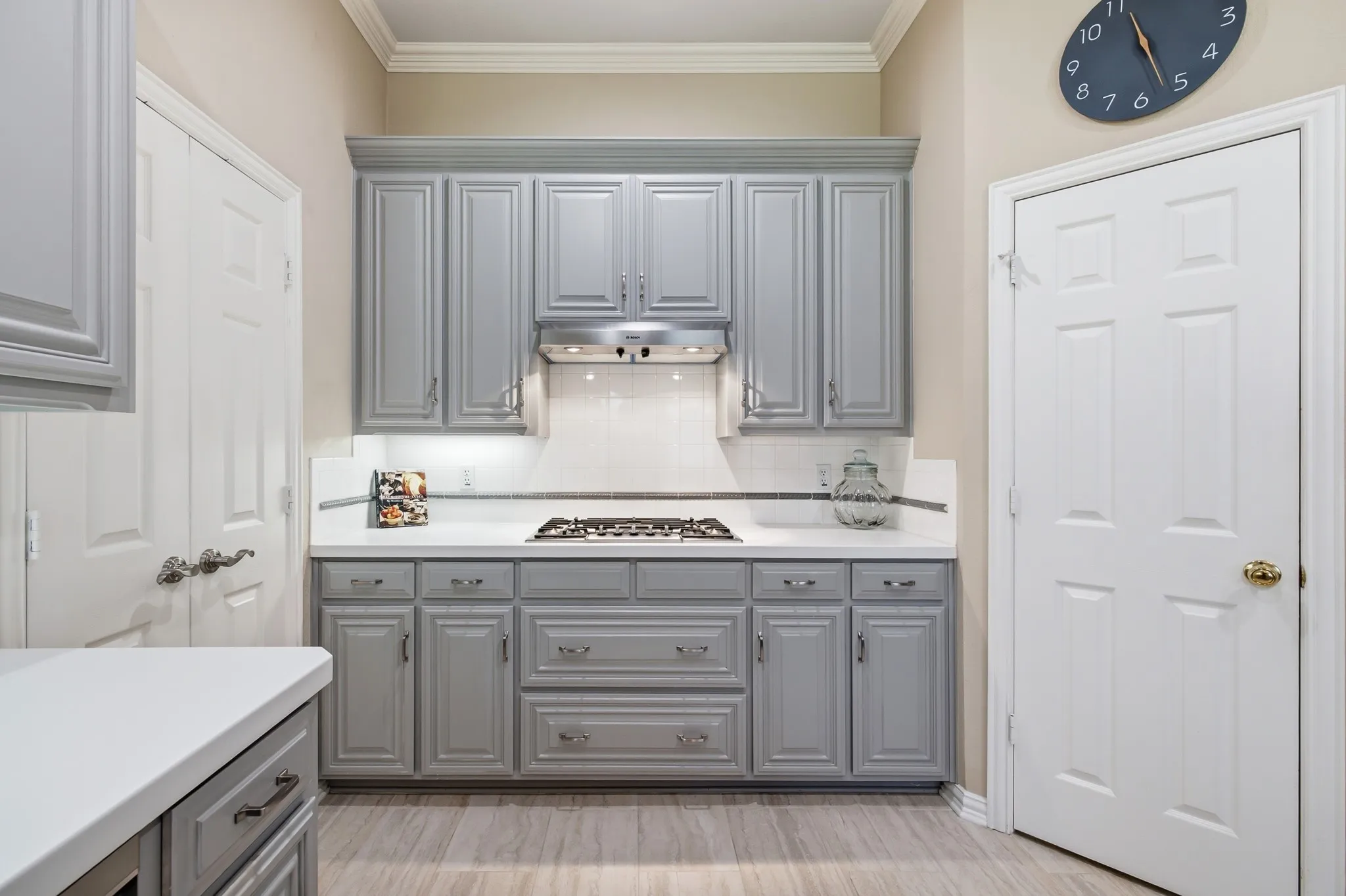 Single Family Residence For Sale in Tarrant County , 2224 Cachelle Court, Bedford, Texas 76021, 3 Bedroom, 3 Bathroom, 2 Garage spaces, 2,202 Sqft, built in 1997, mls#21361944, Real Estate Agent in Bedford, Homes For Sale in Tarrant county, Homes For Sale in Bedford, Realtor in Bedford Texas, Real Estate Brokerage Independent Realty Texas, Luminita Cordes Realtor