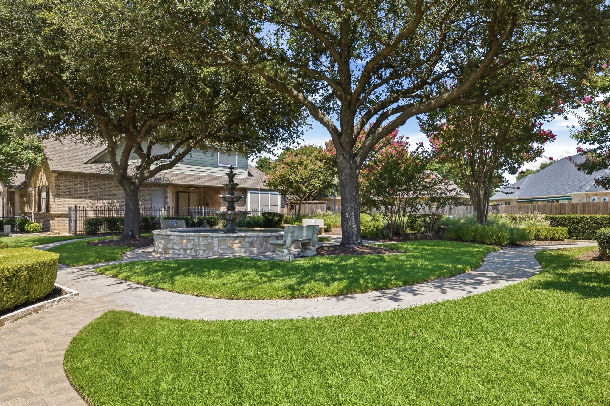 Single Family Residence For Sale in Tarrant County , 2224 Cachelle Court, Bedford, Texas 76021, 3 Bedroom, 3 Bathroom, 2 Garage spaces, 2,202 Sqft, built in 1997, mls#21361944, Real Estate Agent in Bedford, Homes For Sale in Tarrant county, Homes For Sale in Bedford, Realtor in Bedford Texas, Real Estate Brokerage Independent Realty Texas, Luminita Cordes Realtor