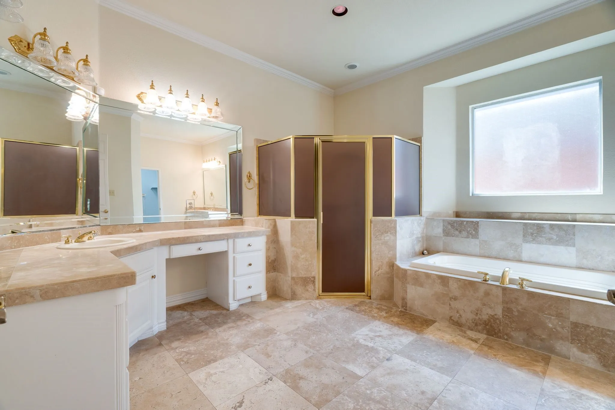Single Family Residence For Rent in Tarrant County , 7012 Shalimar Court, Colleyville, Texas 76034, 5 Bedroom, 6 Bathroom, 3 Garage spaces, 4,195 Sqft, built in 1998, mls#21367730, Real Estate Agent in Colleyville, Homes For Rent in Tarrant county, Homes For Rent in Colleyville, Realtor in Colleyville Texas, Real Estate Brokerage Independent Realty Texas, Luminita Cordes Realtor