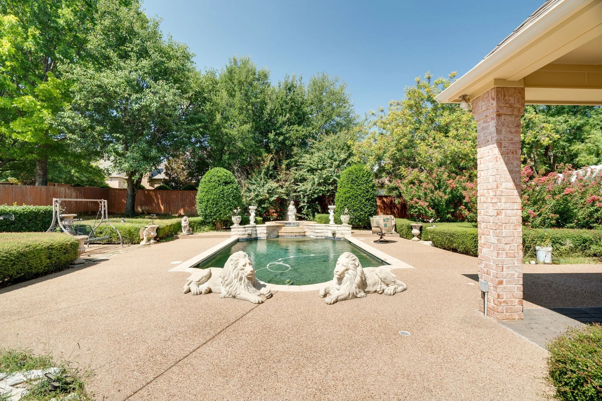Single Family Residence For Rent in Tarrant County , 7012 Shalimar Court, Colleyville, Texas 76034, 5 Bedroom, 6 Bathroom, 3 Garage spaces, 4,195 Sqft, built in 1998, mls#21367730, Real Estate Agent in Colleyville, Homes For Rent in Tarrant county, Homes For Rent in Colleyville, Realtor in Colleyville Texas, Real Estate Brokerage Independent Realty Texas, Luminita Cordes Realtor