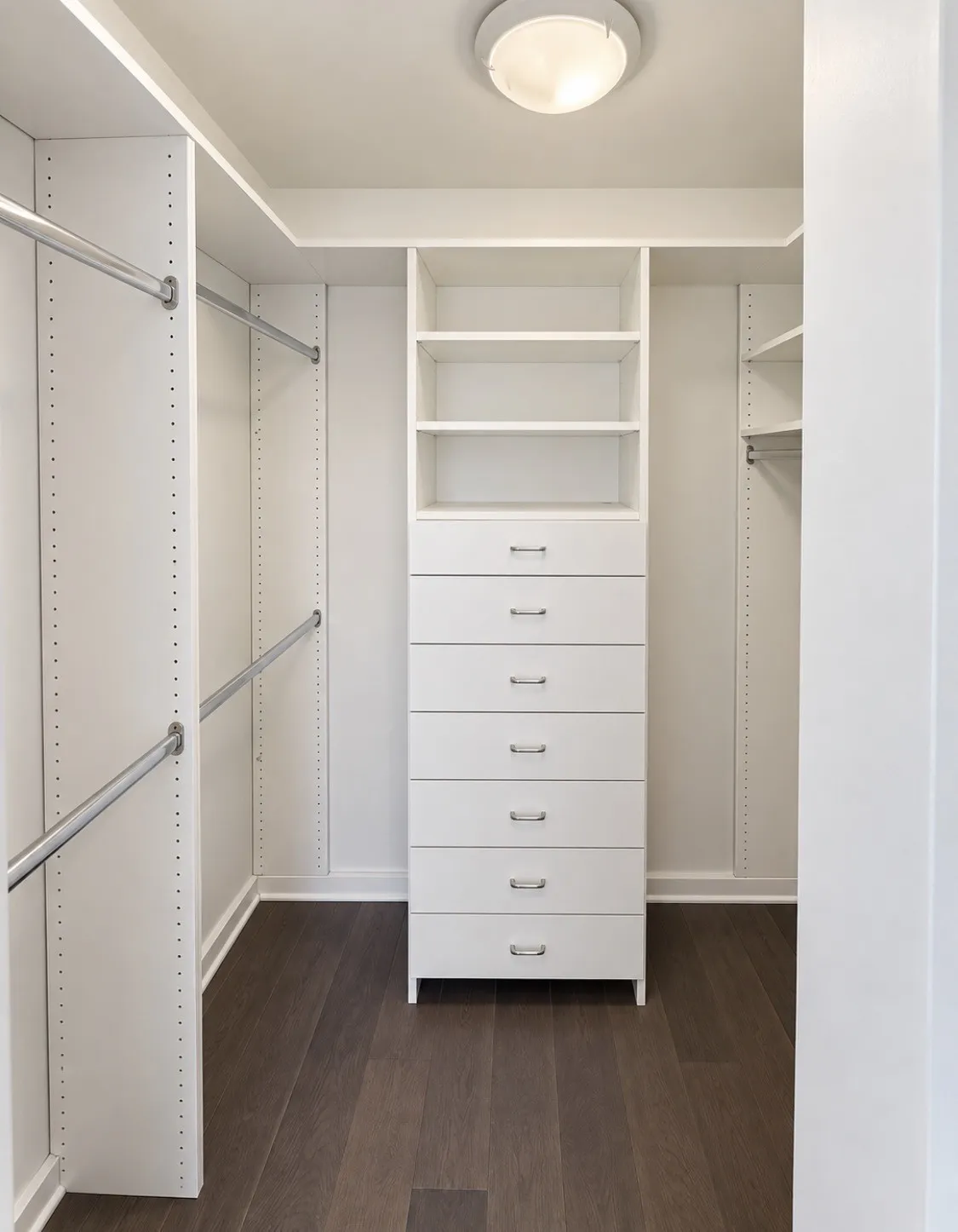 Condominium For Sale in Dallas County , 3883 Turtle Creek Boulevard 1203, Dallas, Texas 75219, 1 Bedroom, 1 Bathroom, 1 Garage spaces, 739 Sqft, built in 1963, mls#21374726, Real Estate Agent in Dallas, Homes For Sale in Dallas county, Homes For Sale in Dallas, Realtor in Dallas Texas, Real Estate Brokerage Independent Realty Texas, Luminita Cordes Realtor