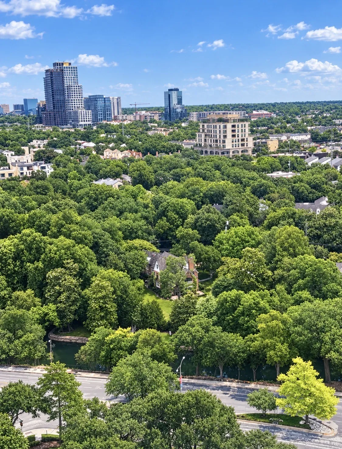 Condominium For Sale in Dallas County , 3883 Turtle Creek Boulevard 1203, Dallas, Texas 75219, 1 Bedroom, 1 Bathroom, 1 Garage spaces, 739 Sqft, built in 1963, mls#21374726, Real Estate Agent in Dallas, Homes For Sale in Dallas county, Homes For Sale in Dallas, Realtor in Dallas Texas, Real Estate Brokerage Independent Realty Texas, Luminita Cordes Realtor