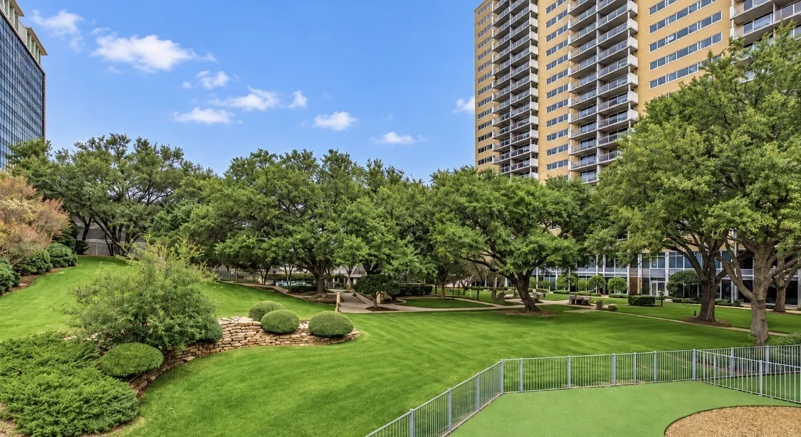 Condominium For Sale in Dallas County , 3883 Turtle Creek Boulevard 1203, Dallas, Texas 75219, 1 Bedroom, 1 Bathroom, 1 Garage spaces, 739 Sqft, built in 1963, mls#21374726, Real Estate Agent in Dallas, Homes For Sale in Dallas county, Homes For Sale in Dallas, Realtor in Dallas Texas, Real Estate Brokerage Independent Realty Texas, Luminita Cordes Realtor