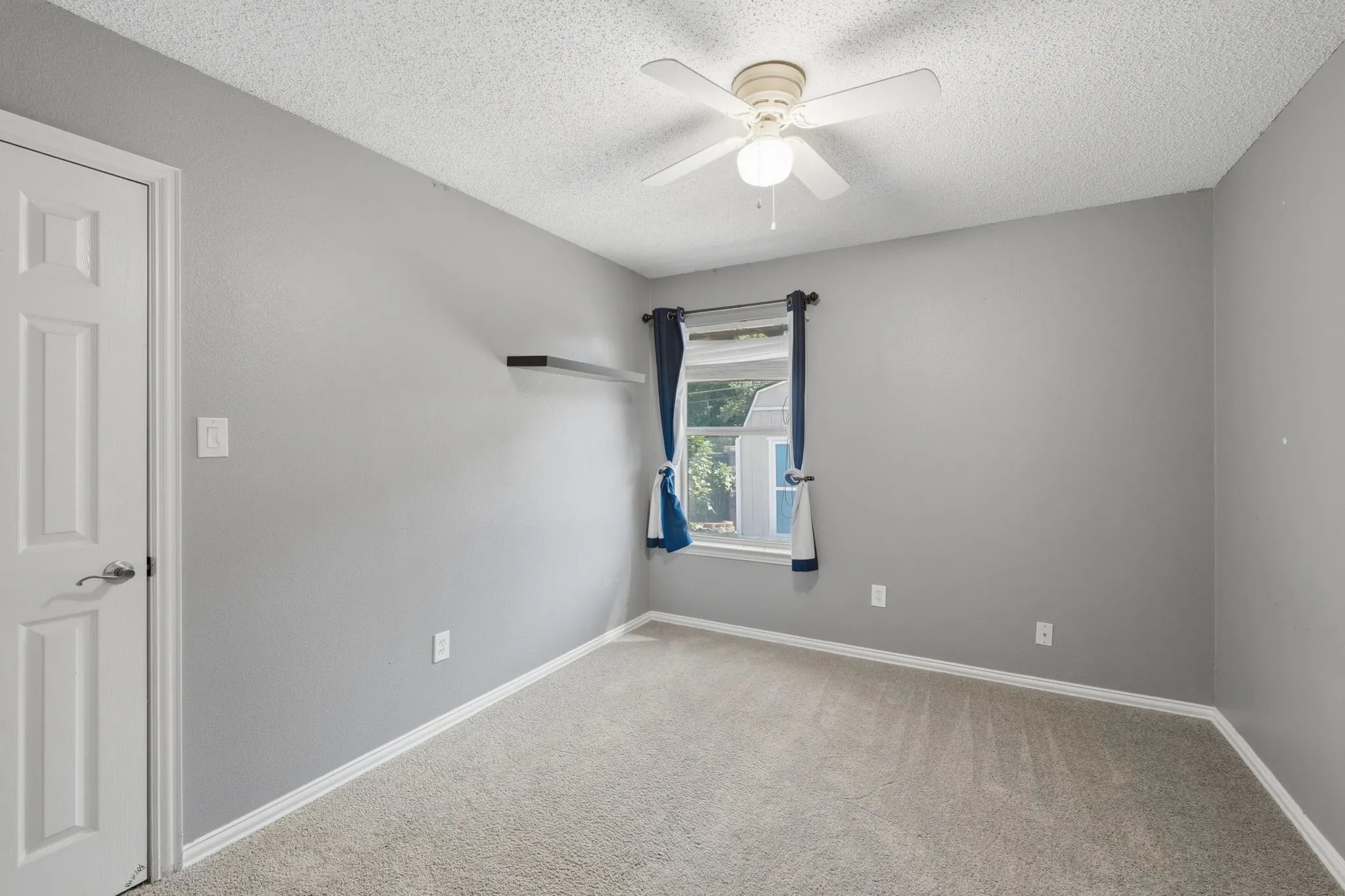 Single Family Residence For Sale in Tarrant County , 1808 Rybovich Lane, Mansfield, Texas 76063, 4 Bedroom, 3 Bathroom, 2 Garage spaces, 2,192 Sqft, built in 2002, mls#21374871, Real Estate Agent in Mansfield, Homes For Sale in Tarrant county, Homes For Sale in Mansfield, Realtor in Mansfield Texas, Real Estate Brokerage Independent Realty Texas, Luminita Cordes Realtor