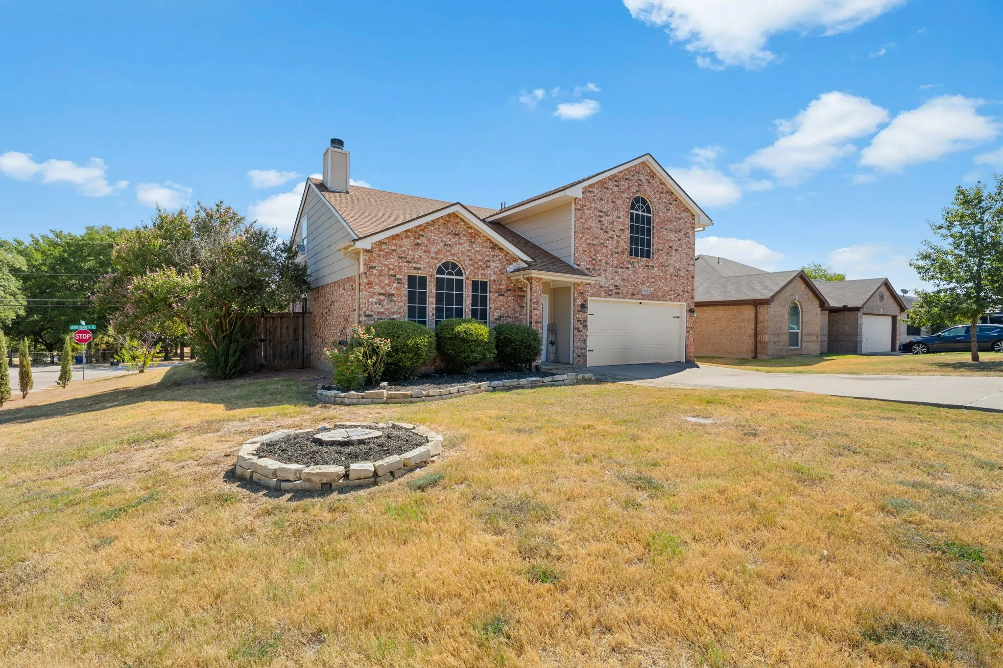 Single Family Residence For Sale in Tarrant County , 1808 Rybovich Lane, Mansfield, Texas 76063, 4 Bedroom, 3 Bathroom, 2 Garage spaces, 2,192 Sqft, built in 2002, mls#21374871, Real Estate Agent in Mansfield, Homes For Sale in Tarrant county, Homes For Sale in Mansfield, Realtor in Mansfield Texas, Real Estate Brokerage Independent Realty Texas, Luminita Cordes Realtor