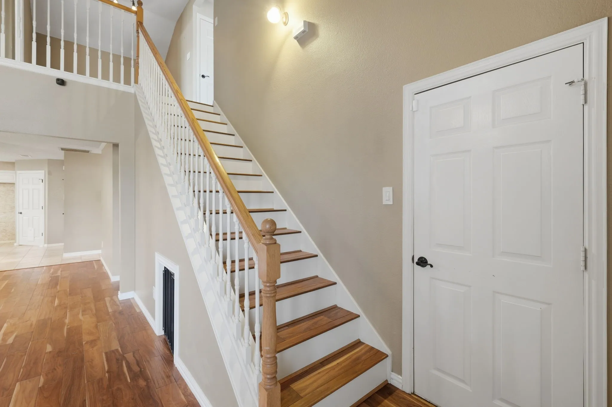 Single Family Residence For Sale in Tarrant County , 1808 Rybovich Lane, Mansfield, Texas 76063, 4 Bedroom, 3 Bathroom, 2 Garage spaces, 2,192 Sqft, built in 2002, mls#21374871, Real Estate Agent in Mansfield, Homes For Sale in Tarrant county, Homes For Sale in Mansfield, Realtor in Mansfield Texas, Real Estate Brokerage Independent Realty Texas, Luminita Cordes Realtor