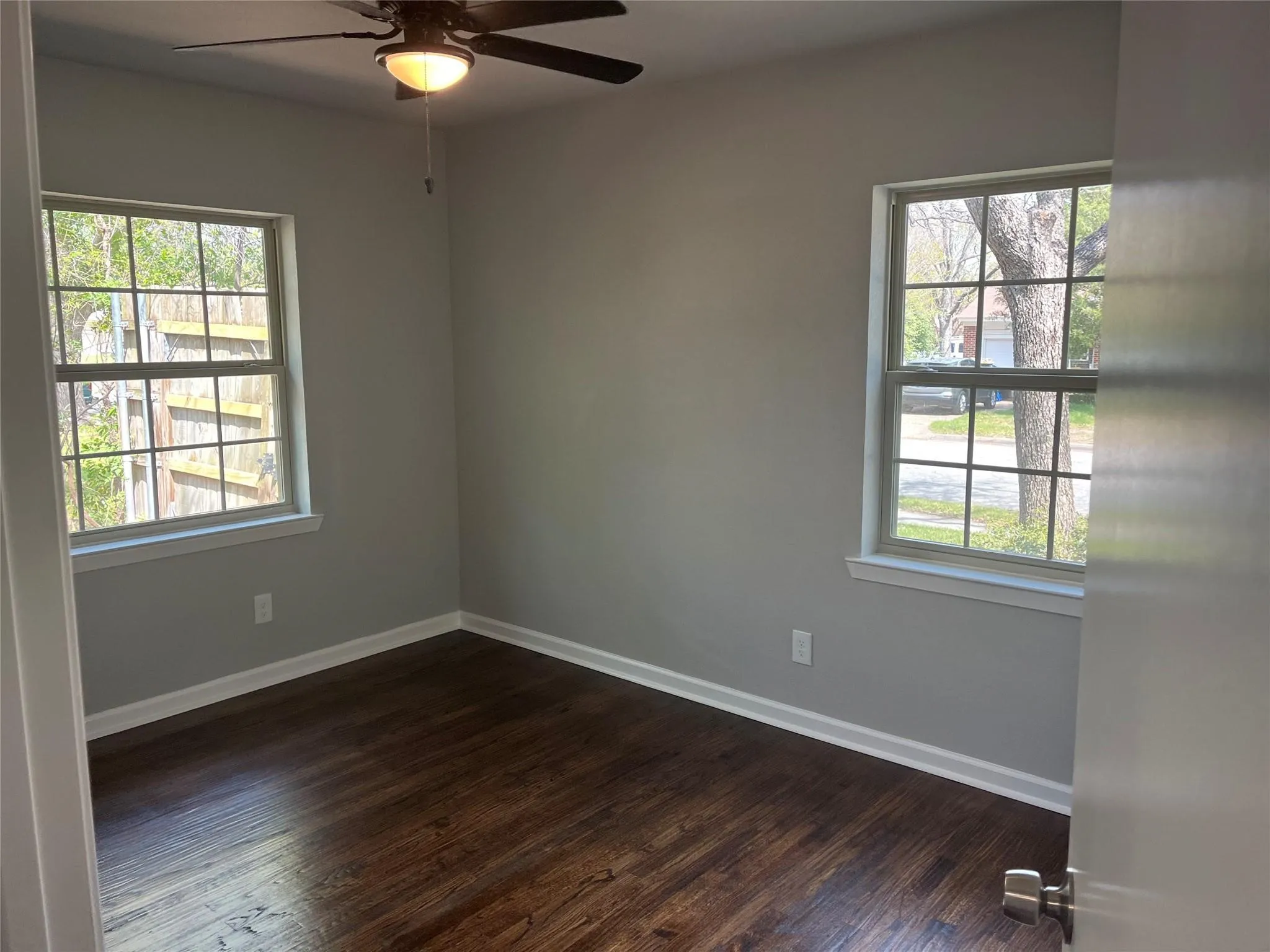 Single Family Residence For Sale in Tarrant County , 1021 Western Boulevard, Arlington, Texas 76013, 3 Bedroom, 2 Bathroom, Garage spaces, 1,680 Sqft, built in 1953, mls#21375276, Real Estate Agent in Arlington, Homes For Sale in Tarrant county, Homes For Sale in Arlington, Realtor in Arlington Texas, Real Estate Brokerage Independent Realty Texas, Luminita Cordes Realtor