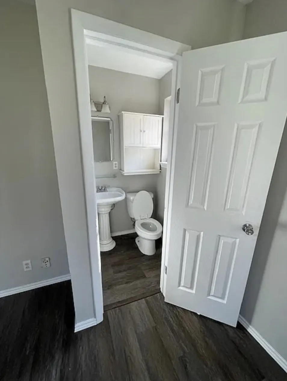 Single Family Residence For Sale in Grayson County , 2015 Brenda Avenue, Denison, Texas 75020, 3 Bedroom, 2 Bathroom, 2 Garage spaces, 1,200 Sqft, built in 1962, mls#21375279, Real Estate Agent in Denison, Homes For Sale in Grayson county, Homes For Sale in Denison, Realtor in Denison Texas, Real Estate Brokerage Independent Realty Texas, Luminita Cordes Realtor