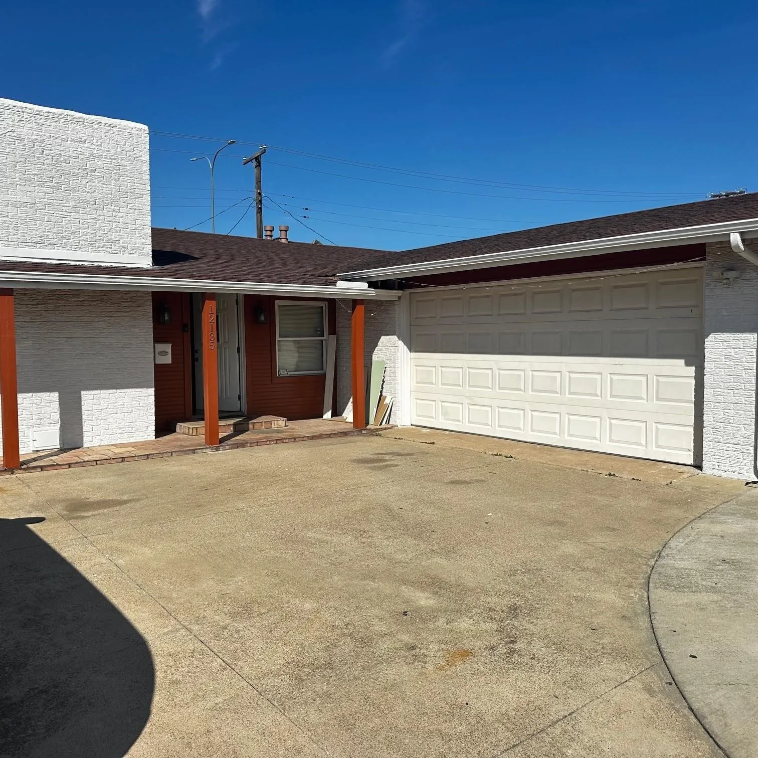 Single Family Residence For Sale in Dallas County , 12135 High Meadow Drive, Dallas, Texas 75234, 3 Bedroom, 2 Bathroom, 2 Garage spaces, 1,569 Sqft, built in 1961, mls#21375282, Real Estate Agent in Dallas, Homes For Sale in Dallas county, Homes For Sale in Dallas, Realtor in Dallas Texas, Real Estate Brokerage Independent Realty Texas, Luminita Cordes Realtor