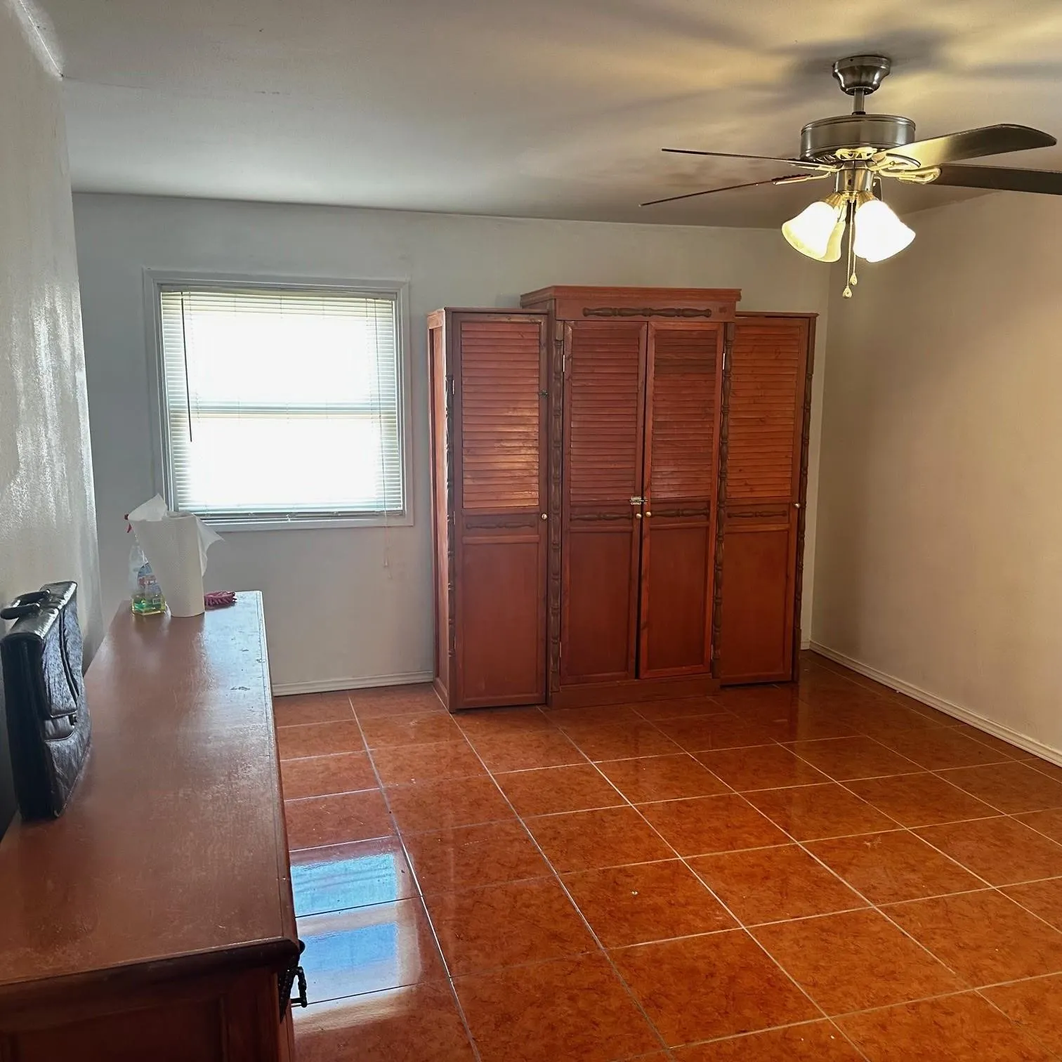 Single Family Residence For Sale in Dallas County , 12135 High Meadow Drive, Dallas, Texas 75234, 3 Bedroom, 2 Bathroom, 2 Garage spaces, 1,569 Sqft, built in 1961, mls#21375282, Real Estate Agent in Dallas, Homes For Sale in Dallas county, Homes For Sale in Dallas, Realtor in Dallas Texas, Real Estate Brokerage Independent Realty Texas, Luminita Cordes Realtor