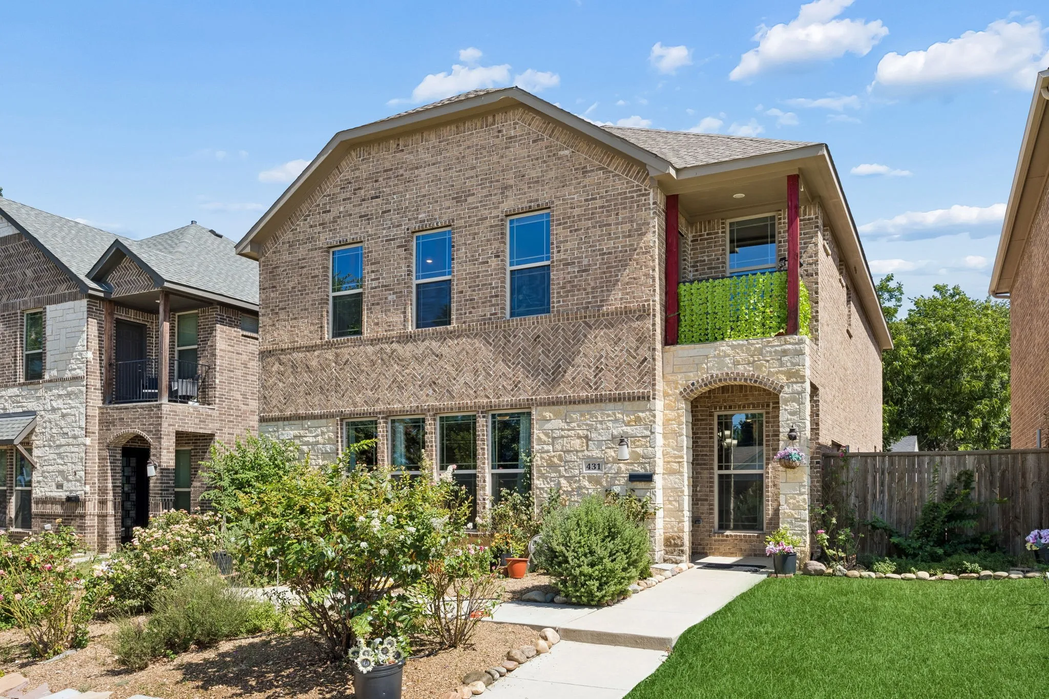 Single Family Residence For Rent in Dallas County , 431 W Pioneer Drive, Irving, Texas 75061, 4 Bedroom, 3 Bathroom, 2 Garage spaces, 2,632 Sqft, built in 2020, mls#21375206, Real Estate Agent in Irving, Homes For Rent in Dallas county, Homes For Rent in Irving, Realtor in Irving Texas, Real Estate Brokerage Independent Realty Texas, Luminita Cordes Realtor