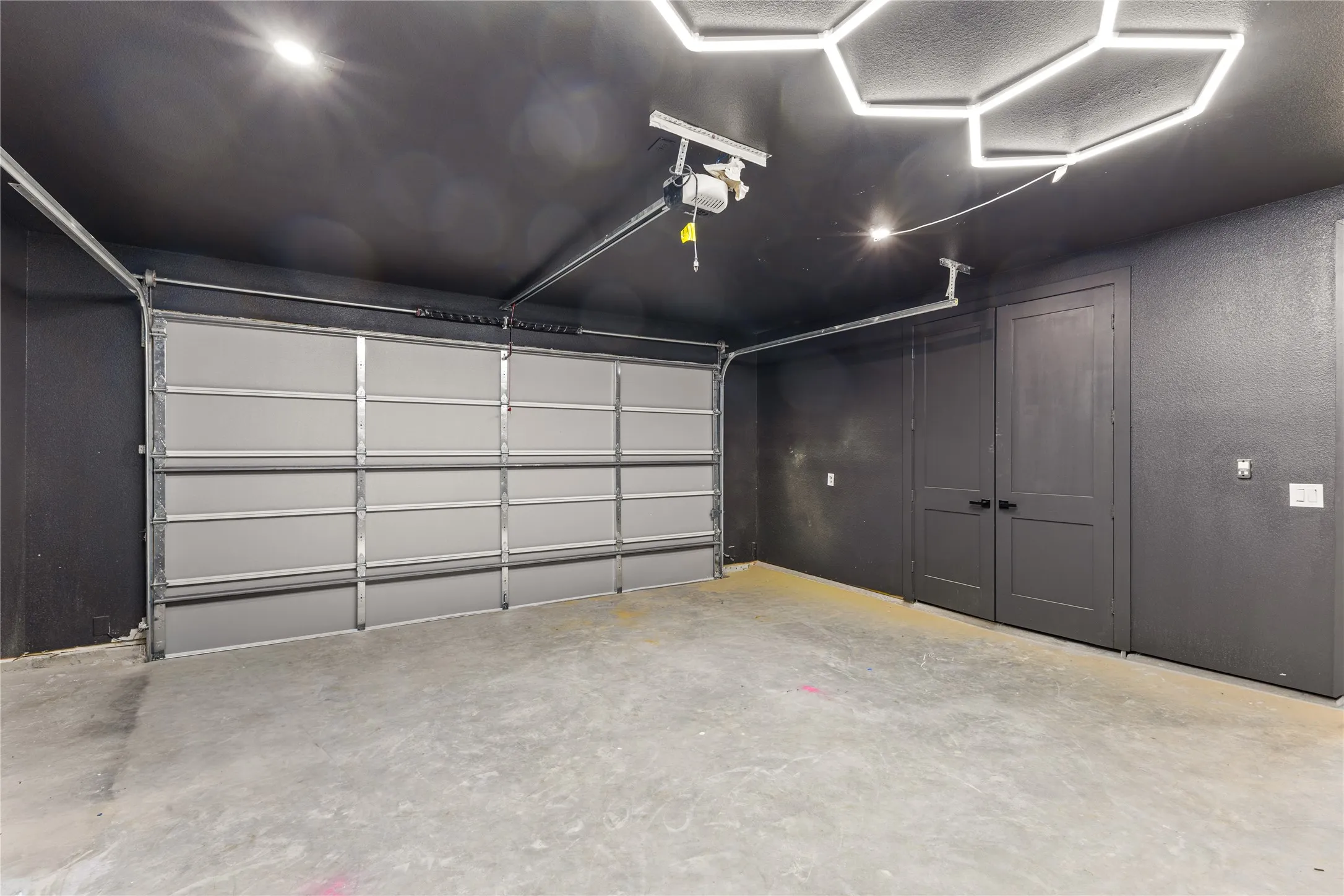 Single Family Residence For Sale in Dallas County , 3914 Spence Street, Dallas, Texas 75215, 4 Bedroom, 3 Bathroom, 2 Garage spaces, 2,088 Sqft, built in 2026, mls#21362023, Real Estate Agent in Dallas, Homes For Sale in Dallas county, Homes For Sale in Dallas, Realtor in Dallas Texas, Real Estate Brokerage Independent Realty Texas, Luminita Cordes Realtor