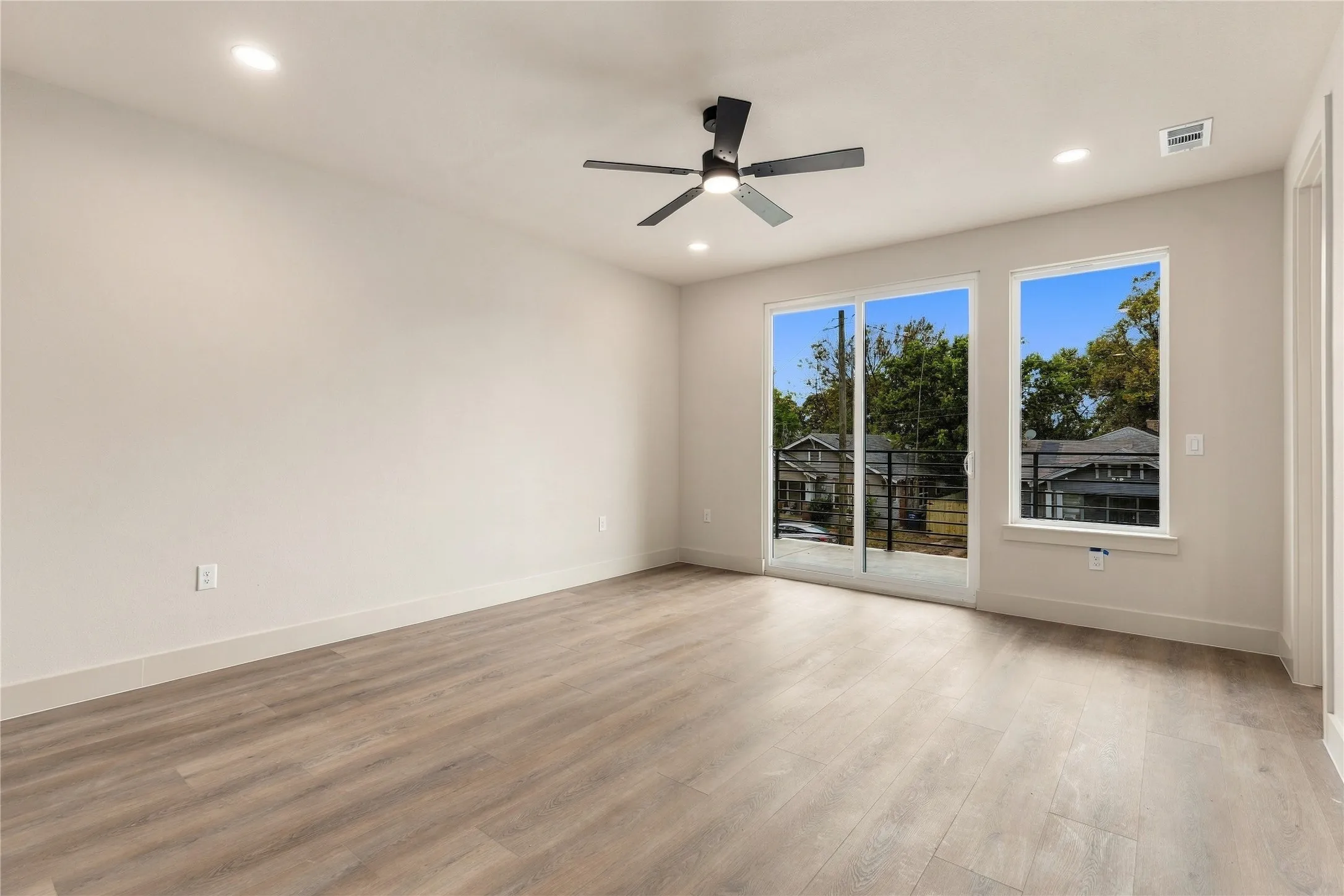 Single Family Residence For Sale in Dallas County , 3914 Spence Street, Dallas, Texas 75215, 4 Bedroom, 3 Bathroom, 2 Garage spaces, 2,088 Sqft, built in 2026, mls#21362023, Real Estate Agent in Dallas, Homes For Sale in Dallas county, Homes For Sale in Dallas, Realtor in Dallas Texas, Real Estate Brokerage Independent Realty Texas, Luminita Cordes Realtor