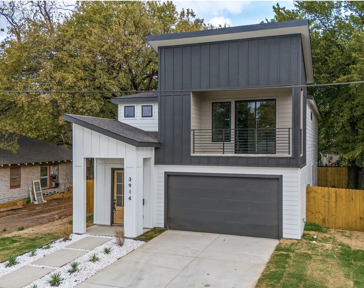 Single Family Residence For Sale in Dallas County , 3914 Spence Street, Dallas, Texas 75215, 4 Bedroom, 3 Bathroom, 2 Garage spaces, 2,088 Sqft, built in 2026, mls#21362023, Real Estate Agent in Dallas, Homes For Sale in Dallas county, Homes For Sale in Dallas, Realtor in Dallas Texas, Real Estate Brokerage Independent Realty Texas, Luminita Cordes Realtor