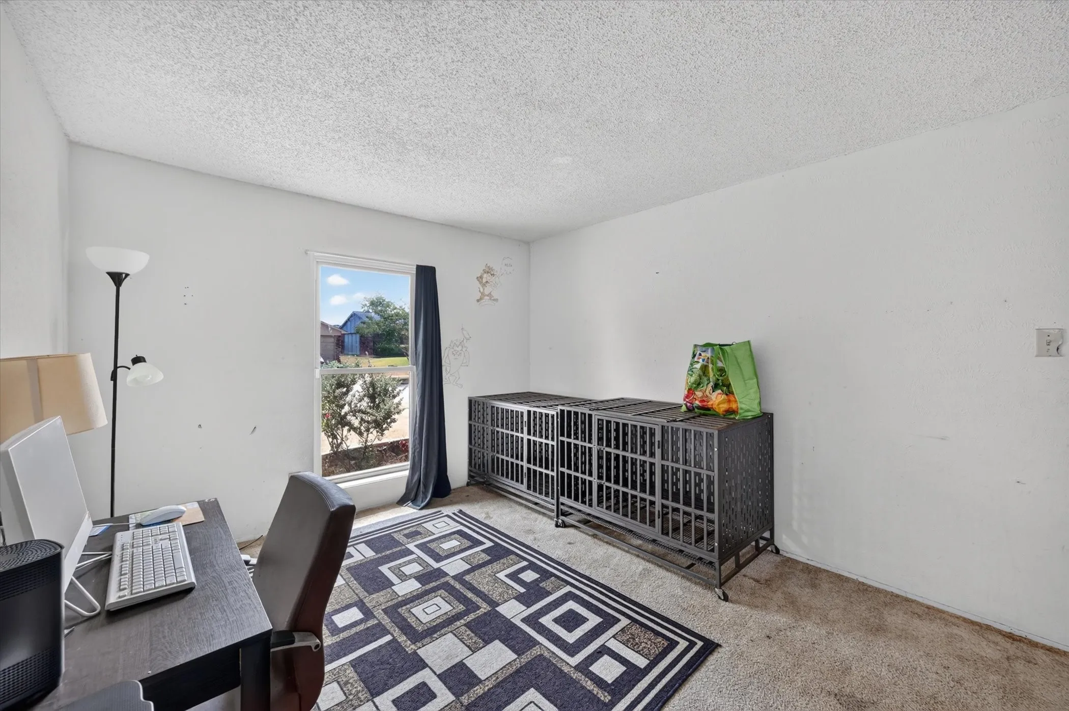Single Family Residence For Sale in Dallas County , 7131 Nutmeg Lane, Dallas, Texas 75249, 3 Bedroom, 2 Bathroom, 2 Garage spaces, 1,331 Sqft, built in 1977, mls#21366512, Real Estate Agent in Dallas, Homes For Sale in Dallas county, Homes For Sale in Dallas, Realtor in Dallas Texas, Real Estate Brokerage Independent Realty Texas, Luminita Cordes Realtor