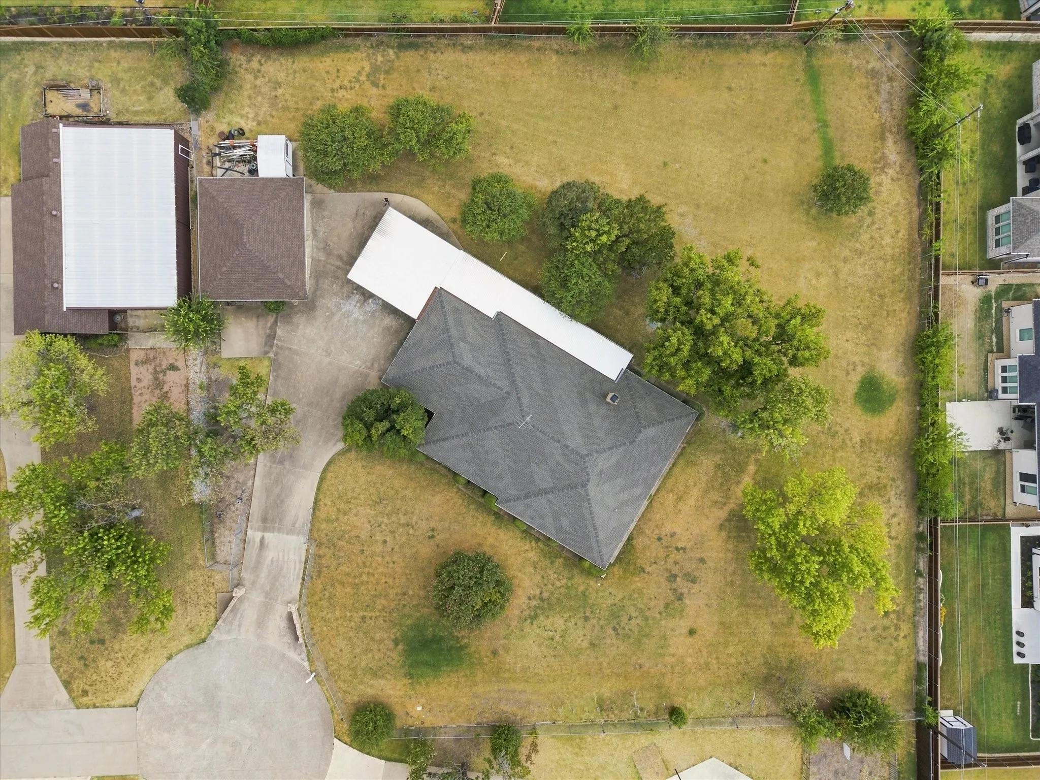 Single Family Residence For Sale in Rockwall County , 12 Park Central Circle, Rockwall, Texas 75087, 3 Bedroom, 3 Bathroom, Garage spaces, 3,088 Sqft, built in 1985, mls#21374861, Real Estate Agent in Rockwall, Homes For Sale in Rockwall county, Homes For Sale in Rockwall, Realtor in Rockwall Texas, Real Estate Brokerage Independent Realty Texas, Luminita Cordes Realtor