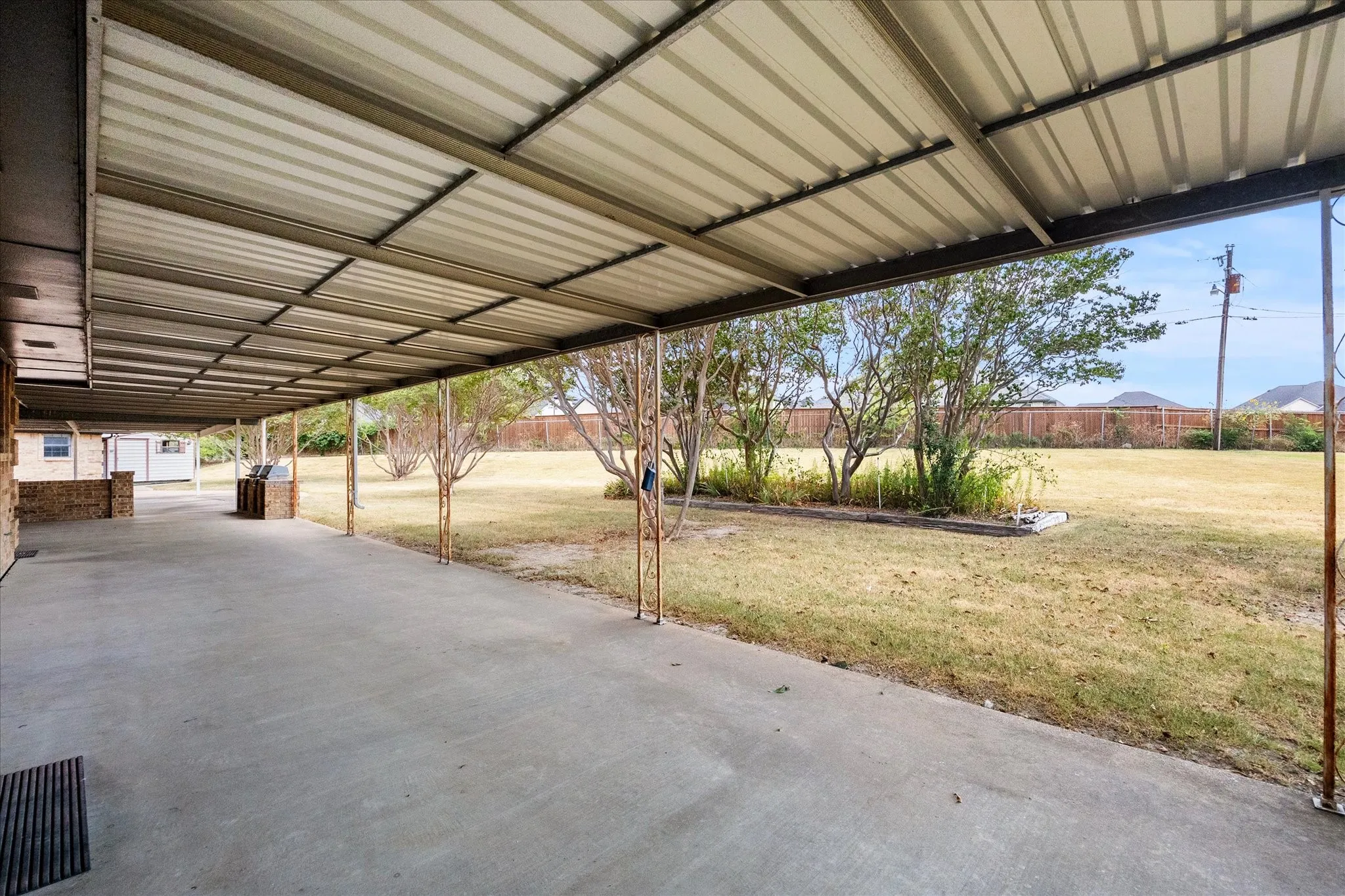 Single Family Residence For Sale in Rockwall County , 12 Park Central Circle, Rockwall, Texas 75087, 3 Bedroom, 3 Bathroom, Garage spaces, 3,088 Sqft, built in 1985, mls#21374861, Real Estate Agent in Rockwall, Homes For Sale in Rockwall county, Homes For Sale in Rockwall, Realtor in Rockwall Texas, Real Estate Brokerage Independent Realty Texas, Luminita Cordes Realtor