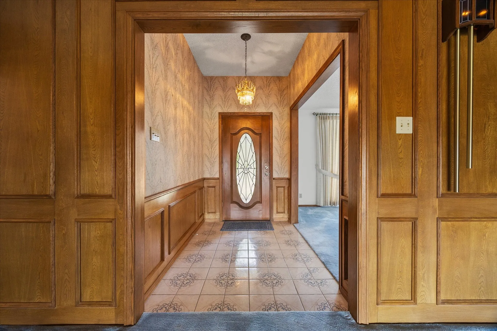 Single Family Residence For Sale in Rockwall County , 12 Park Central Circle, Rockwall, Texas 75087, 3 Bedroom, 3 Bathroom, Garage spaces, 3,088 Sqft, built in 1985, mls#21374861, Real Estate Agent in Rockwall, Homes For Sale in Rockwall county, Homes For Sale in Rockwall, Realtor in Rockwall Texas, Real Estate Brokerage Independent Realty Texas, Luminita Cordes Realtor