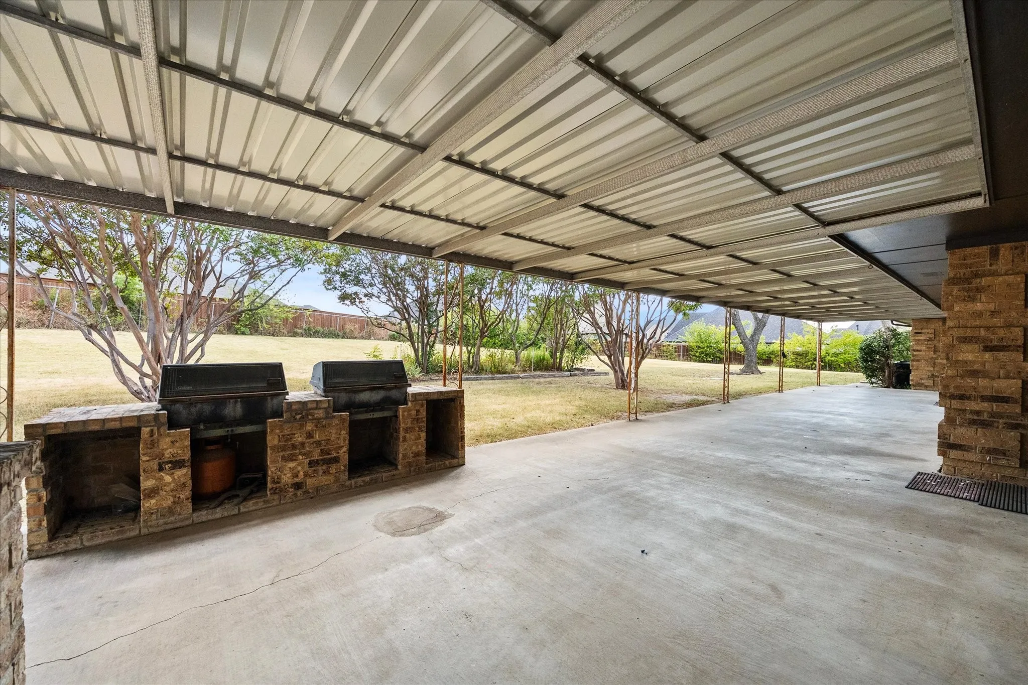 Single Family Residence For Sale in Rockwall County , 12 Park Central Circle, Rockwall, Texas 75087, 3 Bedroom, 3 Bathroom, Garage spaces, 3,088 Sqft, built in 1985, mls#21374861, Real Estate Agent in Rockwall, Homes For Sale in Rockwall county, Homes For Sale in Rockwall, Realtor in Rockwall Texas, Real Estate Brokerage Independent Realty Texas, Luminita Cordes Realtor