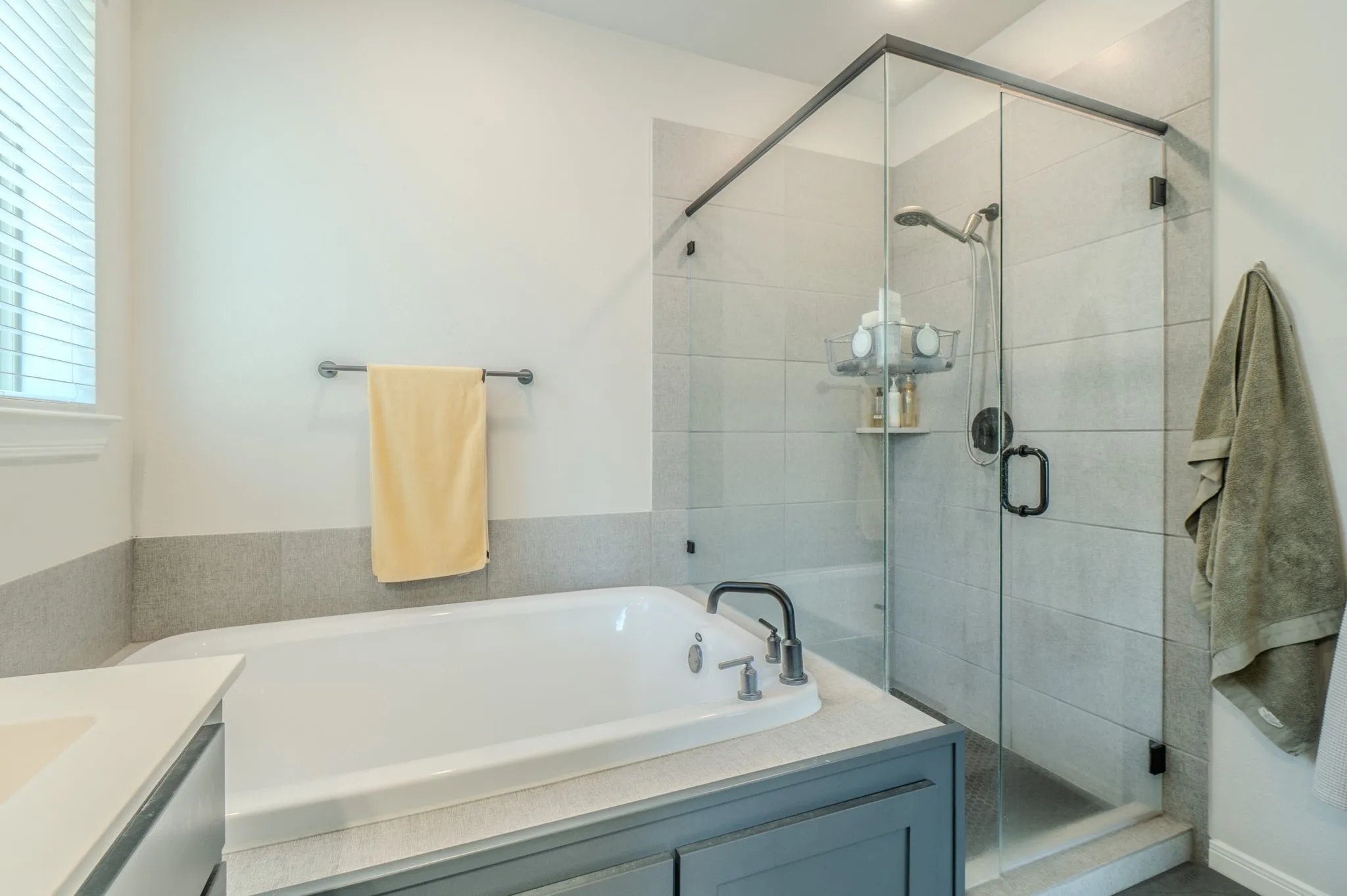 Single Family Residence For Rent in Tarrant County , 705 Morning Dove Lane, Arlington, Texas 76005, 4 Bedroom, 3 Bathroom, 2 Garage spaces, 1,988 Sqft, built in 2024, mls#21375295, Real Estate Agent in Arlington, Homes For Rent in Tarrant county, Homes For Rent in Arlington, Realtor in Arlington Texas, Real Estate Brokerage Independent Realty Texas, Luminita Cordes Realtor