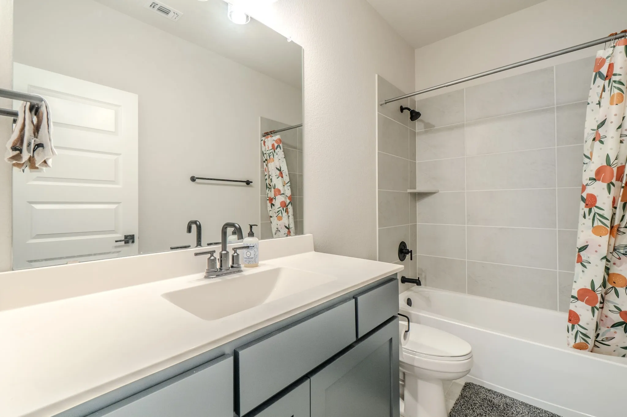 Single Family Residence For Rent in Tarrant County , 705 Morning Dove Lane, Arlington, Texas 76005, 4 Bedroom, 3 Bathroom, 2 Garage spaces, 1,988 Sqft, built in 2024, mls#21375295, Real Estate Agent in Arlington, Homes For Rent in Tarrant county, Homes For Rent in Arlington, Realtor in Arlington Texas, Real Estate Brokerage Independent Realty Texas, Luminita Cordes Realtor