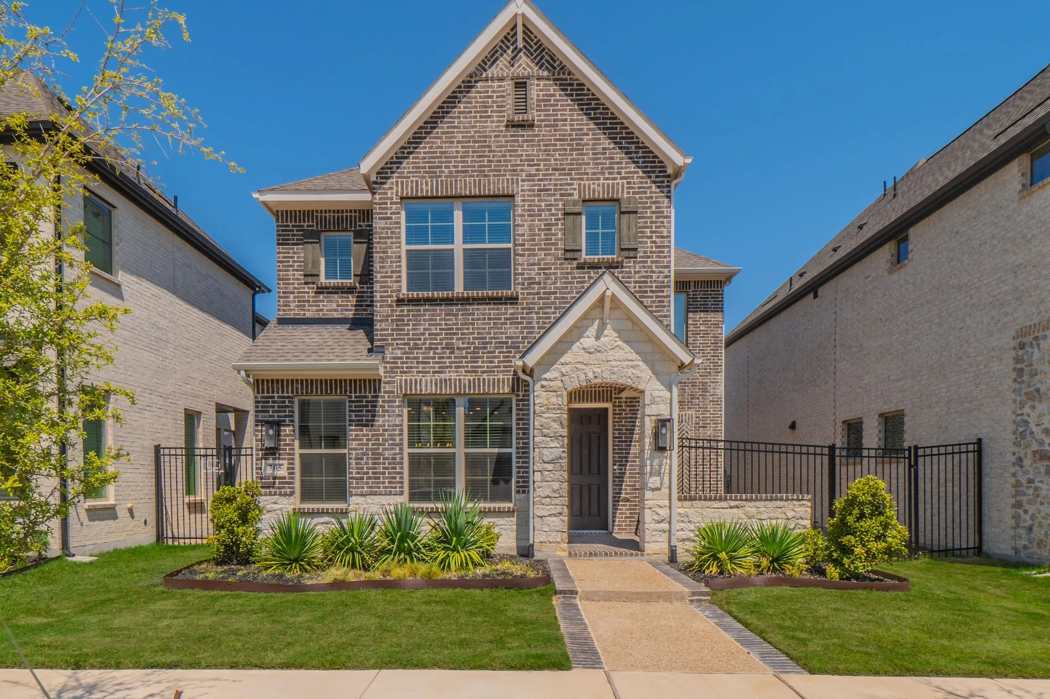 Single Family Residence For Rent in Tarrant County , 705 Morning Dove Lane, Arlington, Texas 76005, 4 Bedroom, 3 Bathroom, 2 Garage spaces, 1,988 Sqft, built in 2024, mls#21375295, Real Estate Agent in Arlington, Homes For Rent in Tarrant county, Homes For Rent in Arlington, Realtor in Arlington Texas, Real Estate Brokerage Independent Realty Texas, Luminita Cordes Realtor