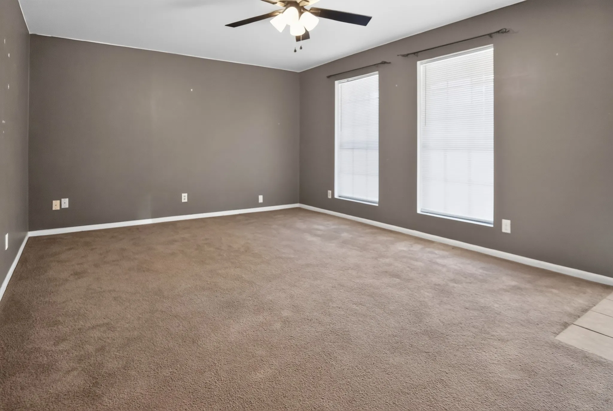 Single Family Residence For Sale in Anderson County , 103 Clover Lane, Palestine, Texas 75803, 3 Bedroom, 2 Bathroom, 1 Garage spaces, 1,534 Sqft, built in 1964, mls#21373886, Real Estate Agent in Palestine, Homes For Sale in Anderson county, Homes For Sale in Palestine, Realtor in Palestine Texas, Real Estate Brokerage Independent Realty Texas, Luminita Cordes Realtor