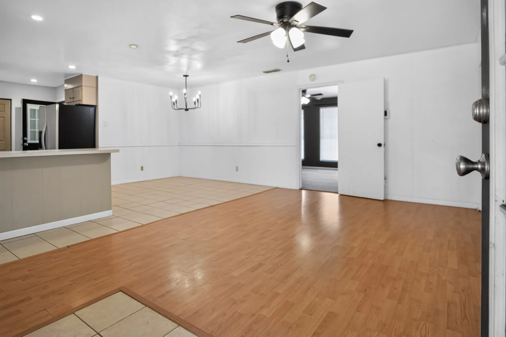 Single Family Residence For Sale in Anderson County , 103 Clover Lane, Palestine, Texas 75803, 3 Bedroom, 2 Bathroom, 1 Garage spaces, 1,534 Sqft, built in 1964, mls#21373886, Real Estate Agent in Palestine, Homes For Sale in Anderson county, Homes For Sale in Palestine, Realtor in Palestine Texas, Real Estate Brokerage Independent Realty Texas, Luminita Cordes Realtor