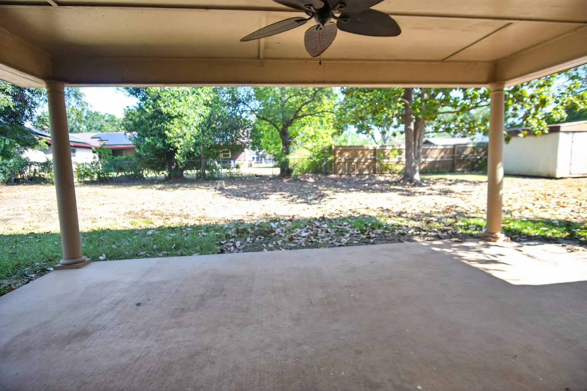 Single Family Residence For Sale in Anderson County , 103 Clover Lane, Palestine, Texas 75803, 3 Bedroom, 2 Bathroom, 1 Garage spaces, 1,534 Sqft, built in 1964, mls#21373886, Real Estate Agent in Palestine, Homes For Sale in Anderson county, Homes For Sale in Palestine, Realtor in Palestine Texas, Real Estate Brokerage Independent Realty Texas, Luminita Cordes Realtor