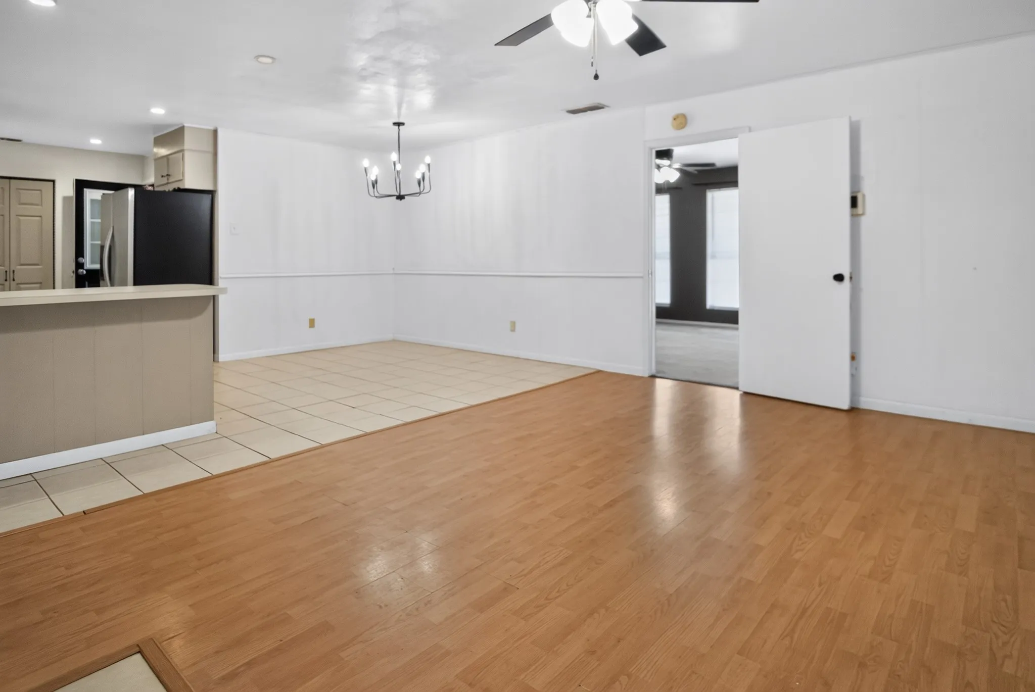 Single Family Residence For Sale in Anderson County , 103 Clover Lane, Palestine, Texas 75803, 3 Bedroom, 2 Bathroom, 1 Garage spaces, 1,534 Sqft, built in 1964, mls#21373886, Real Estate Agent in Palestine, Homes For Sale in Anderson county, Homes For Sale in Palestine, Realtor in Palestine Texas, Real Estate Brokerage Independent Realty Texas, Luminita Cordes Realtor