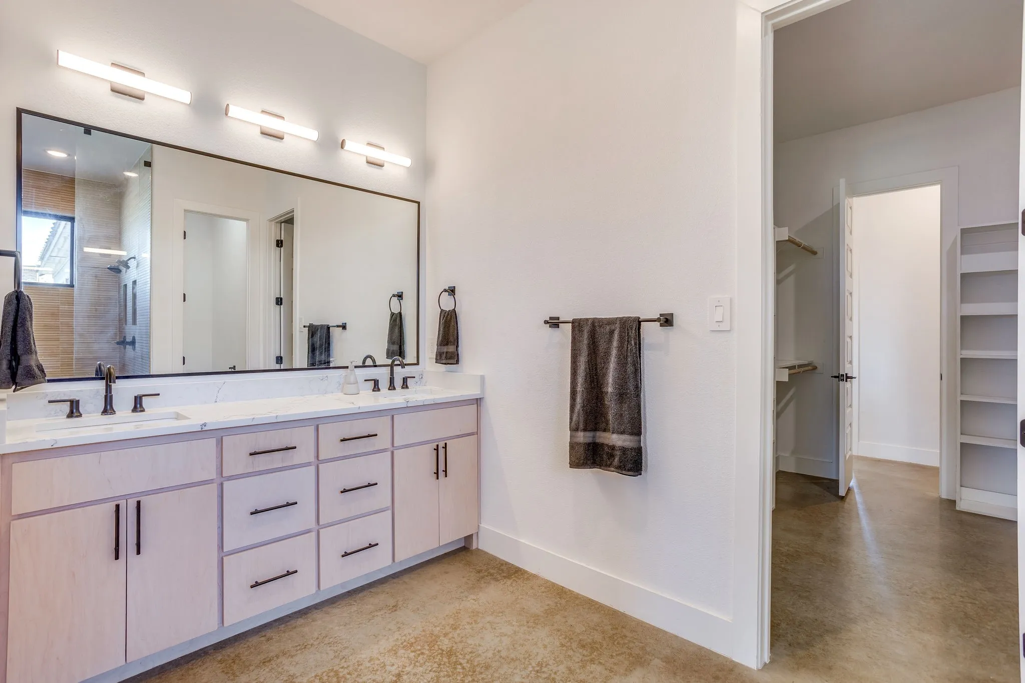Dual sinks
