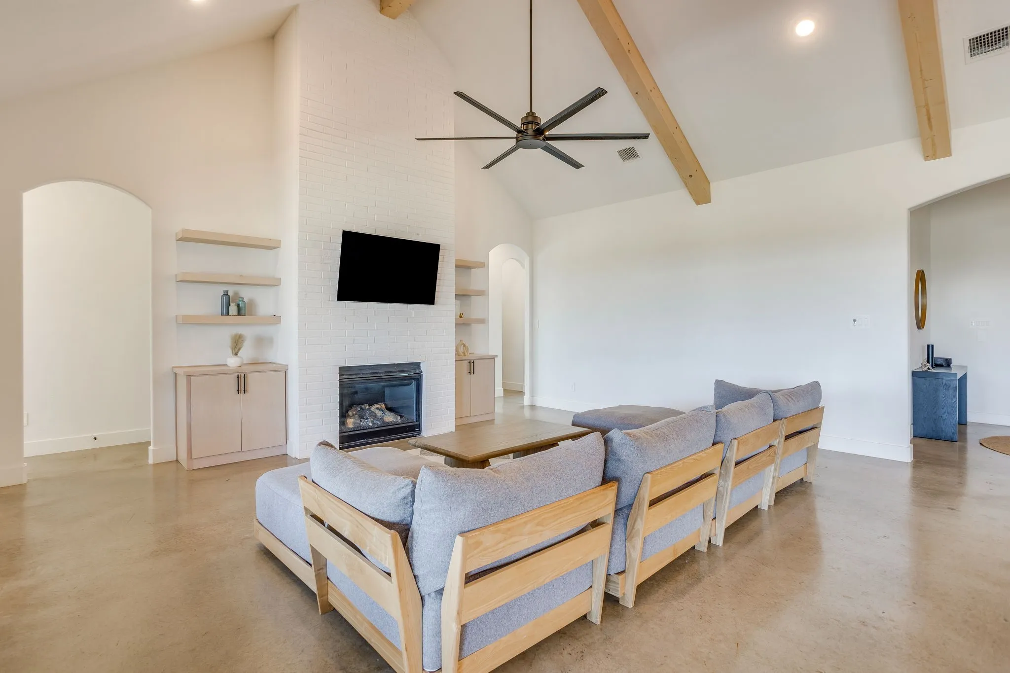 Single Family Residence For Sale in Parker County , 305 Kolb Drive, Aledo, Texas 76008, 5 Bedroom, 4 Bathroom, 3 Garage spaces, 3,730 Sqft, built in 2021, mls#21374422, Real Estate Agent in Aledo, Homes For Sale in Parker county, Homes For Sale in Aledo, Realtor in Aledo Texas, Real Estate Brokerage Independent Realty Texas, Luminita Cordes Realtor