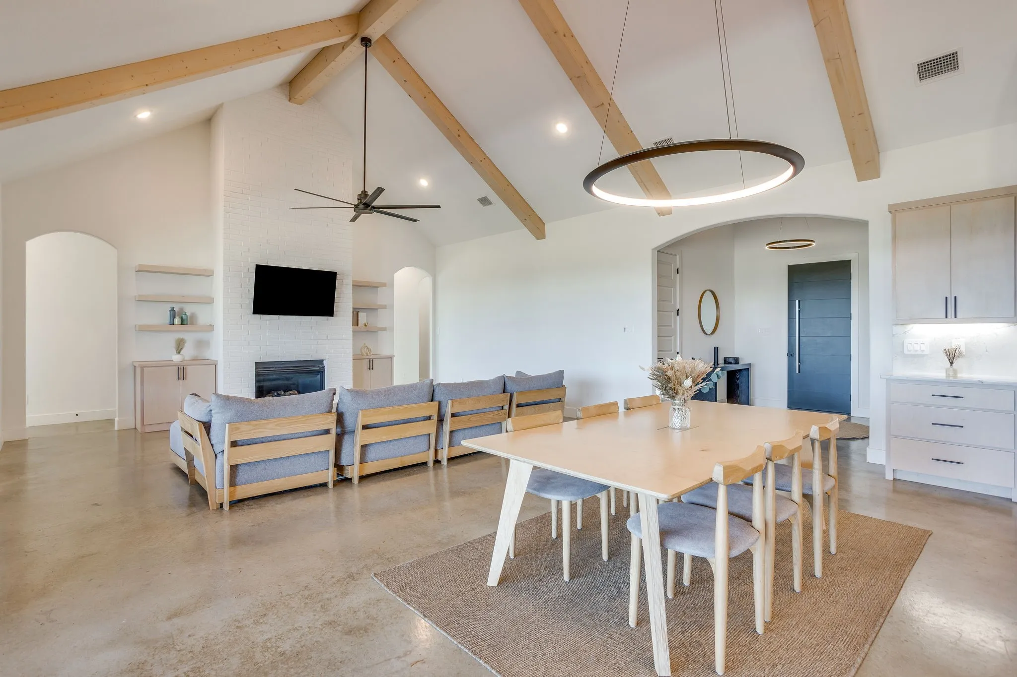 Single Family Residence For Sale in Parker County , 305 Kolb Drive, Aledo, Texas 76008, 5 Bedroom, 4 Bathroom, 3 Garage spaces, 3,730 Sqft, built in 2021, mls#21374422, Real Estate Agent in Aledo, Homes For Sale in Parker county, Homes For Sale in Aledo, Realtor in Aledo Texas, Real Estate Brokerage Independent Realty Texas, Luminita Cordes Realtor