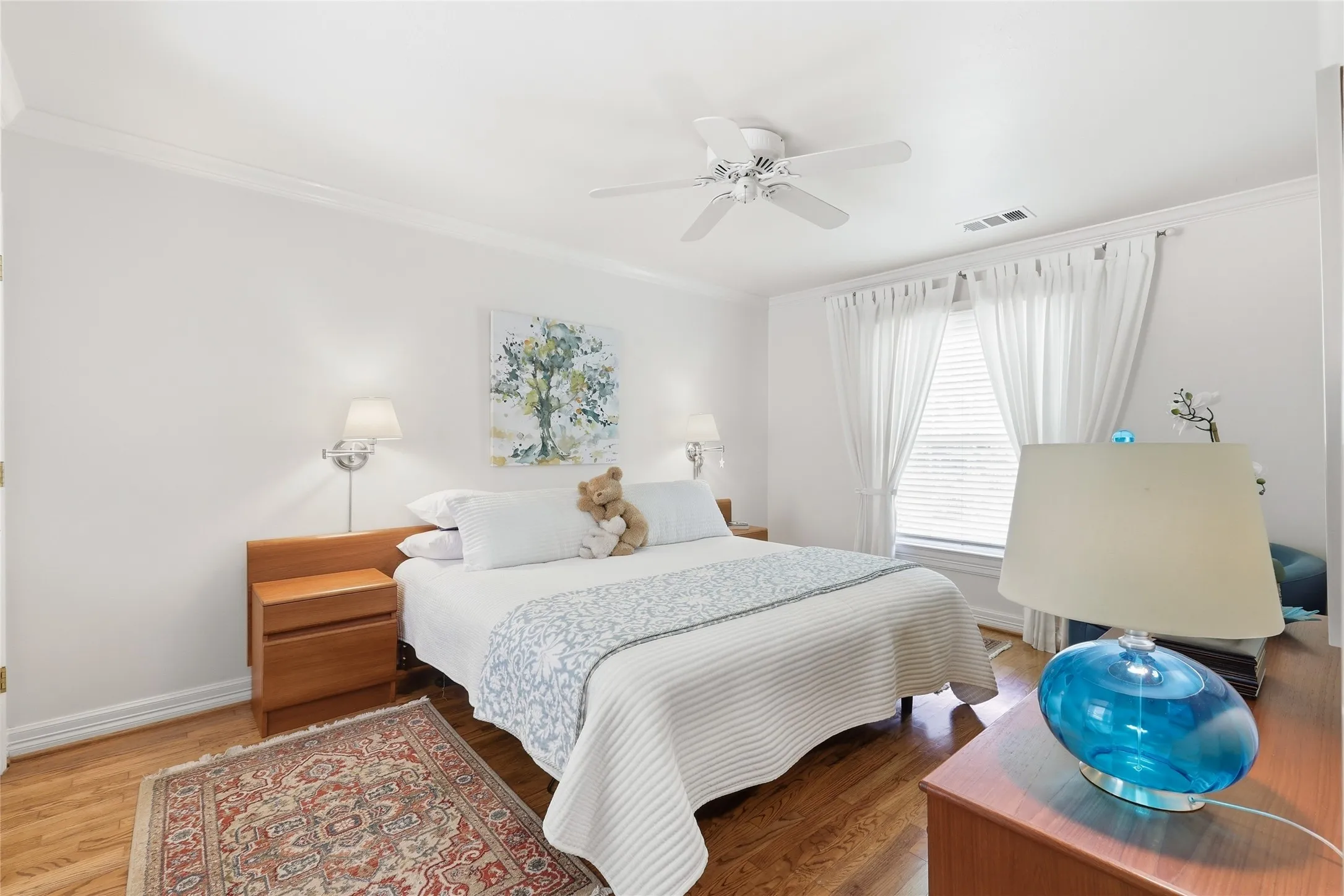 Single Family Residence For Sale in Dallas County , 9003 Santa Clara Drive, Dallas, Texas 75218, 2 Bedroom, 2 Bathroom, 2 Garage spaces, 1,302 Sqft, built in 1940, mls#21374759, Real Estate Agent in Dallas, Homes For Sale in Dallas county, Homes For Sale in Dallas, Realtor in Dallas Texas, Real Estate Brokerage Independent Realty Texas, Luminita Cordes Realtor