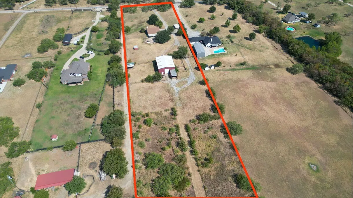Single Family Residence For Sale in Johnson County , 7029 County Road 526, Mansfield, Texas 76063, 4 Bedroom, 3 Bathroom, 2 Garage spaces, 1,818 Sqft, built in 1997, mls#21369594, Real Estate Agent in Mansfield, Homes For Sale in Johnson county, Homes For Sale in Mansfield, Realtor in Mansfield Texas, Real Estate Brokerage Independent Realty Texas, Luminita Cordes Realtor